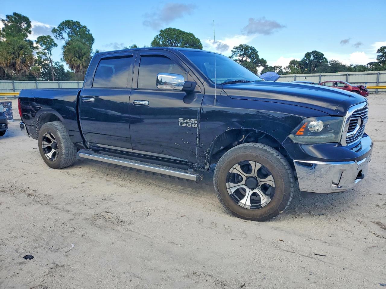 2015 Ram 1500 Slt Черный vin: 1C6RR7LM7FS637847