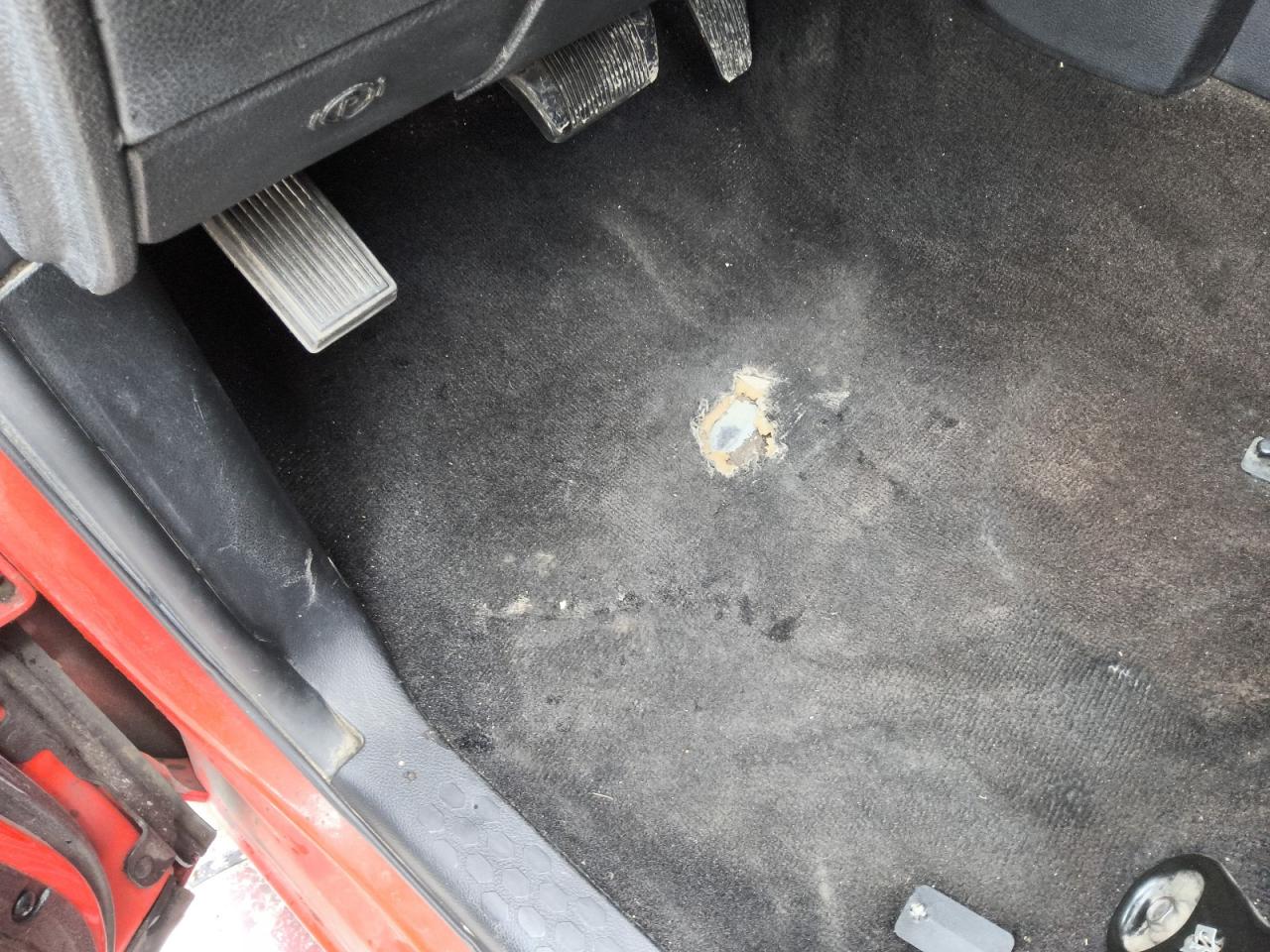 2014 Ram 1500 Slt Red vin: 1C6RR7LT0ES126535 Damage: Left Front Carpet, Torn, 3 To 4 Inches