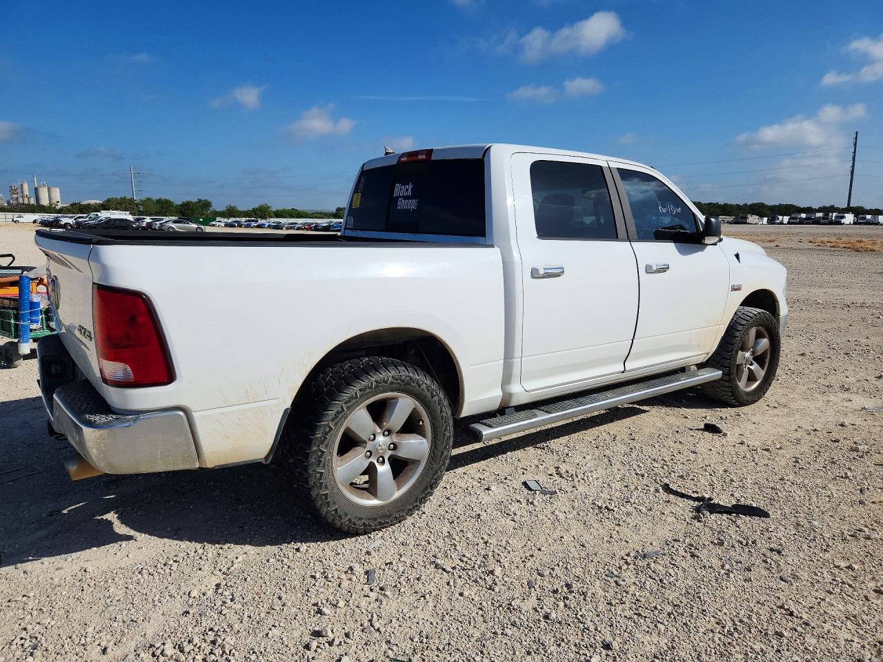 2015 Ram 1500 Slt White vin: 1C6RR7LT0FS717952