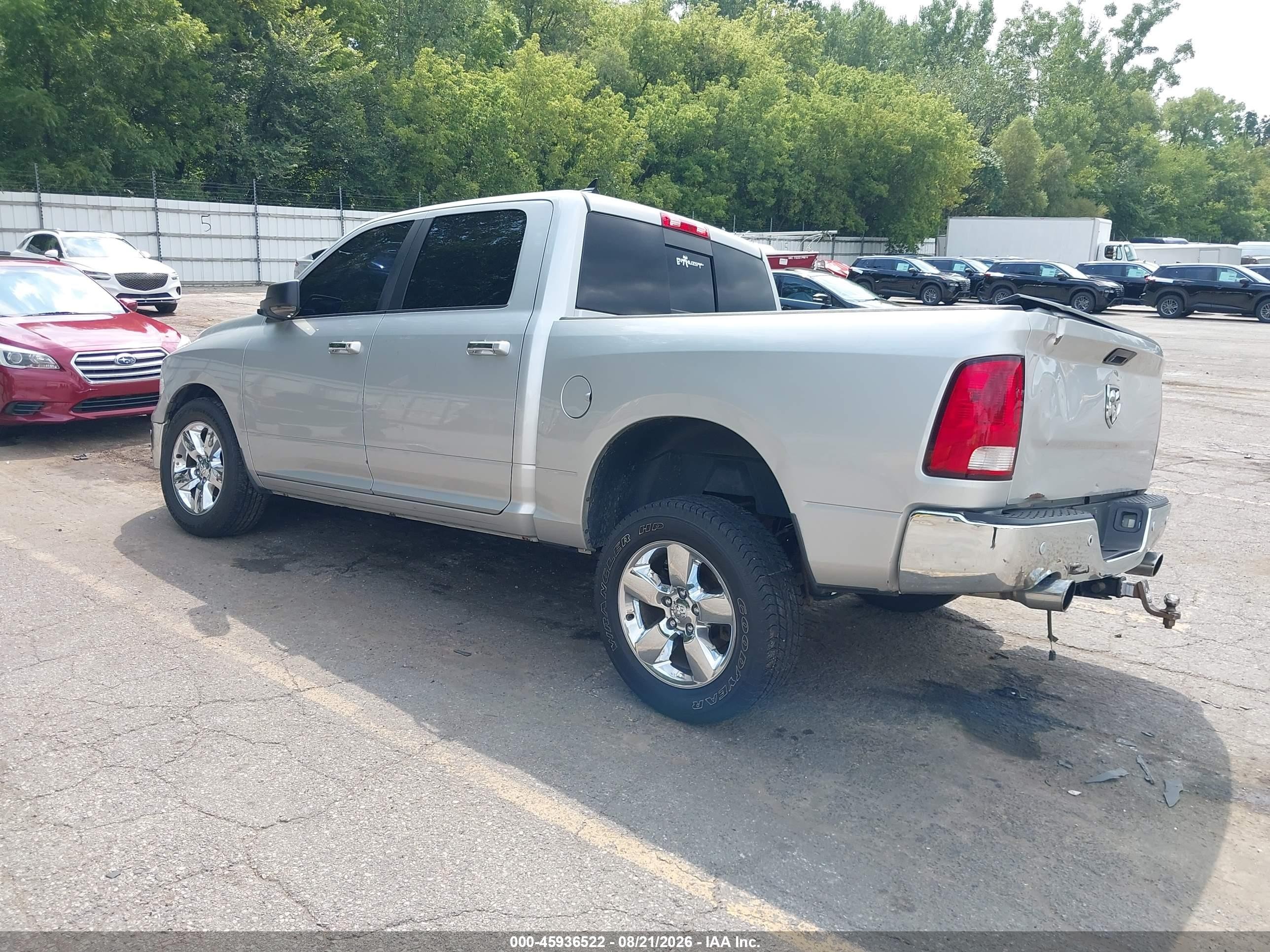 2015 Ram 1500 Big Horn Silver vin: 1C6RR7LT0FS788620