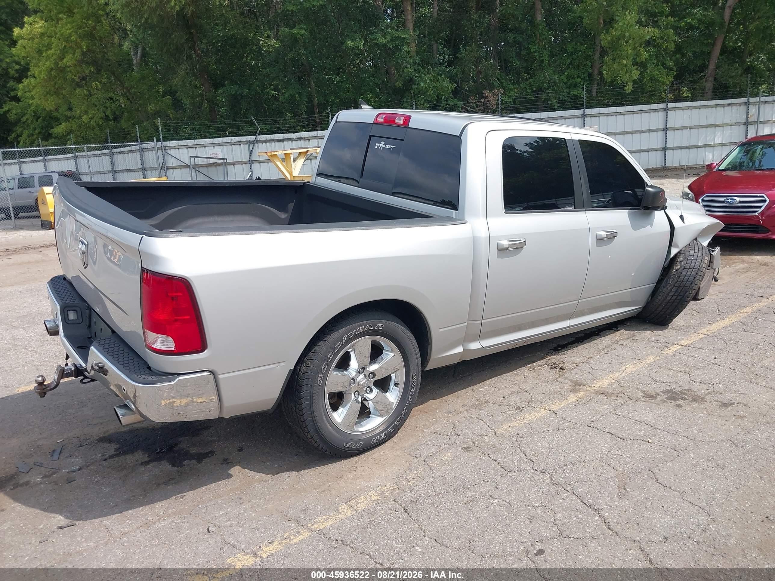2015 Ram 1500 Big Horn Silver vin: 1C6RR7LT0FS788620
