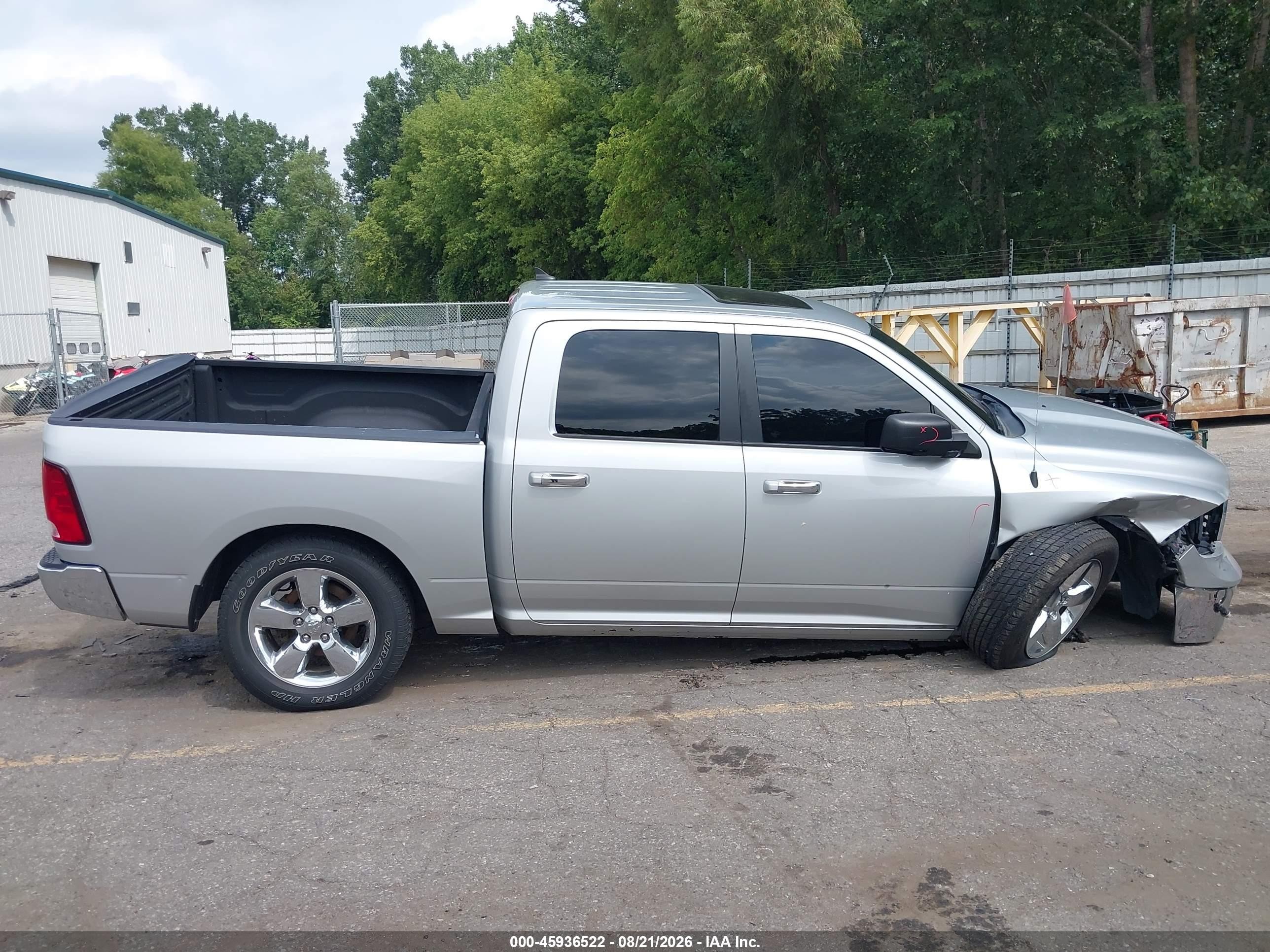 2015 Ram 1500 Big Horn Silver vin: 1C6RR7LT0FS788620