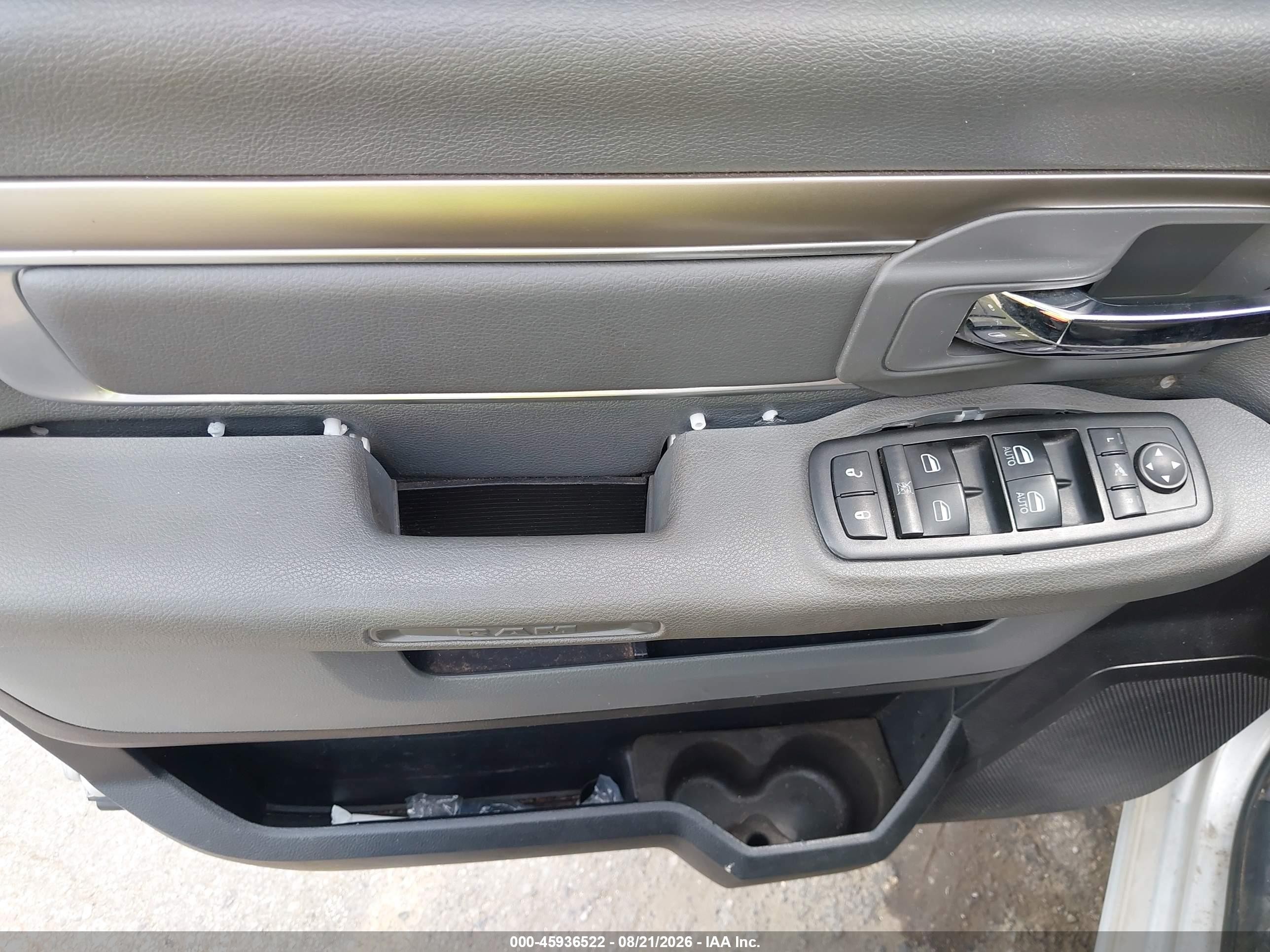 2015 Ram 1500 Big Horn Silver vin: 1C6RR7LT0FS788620