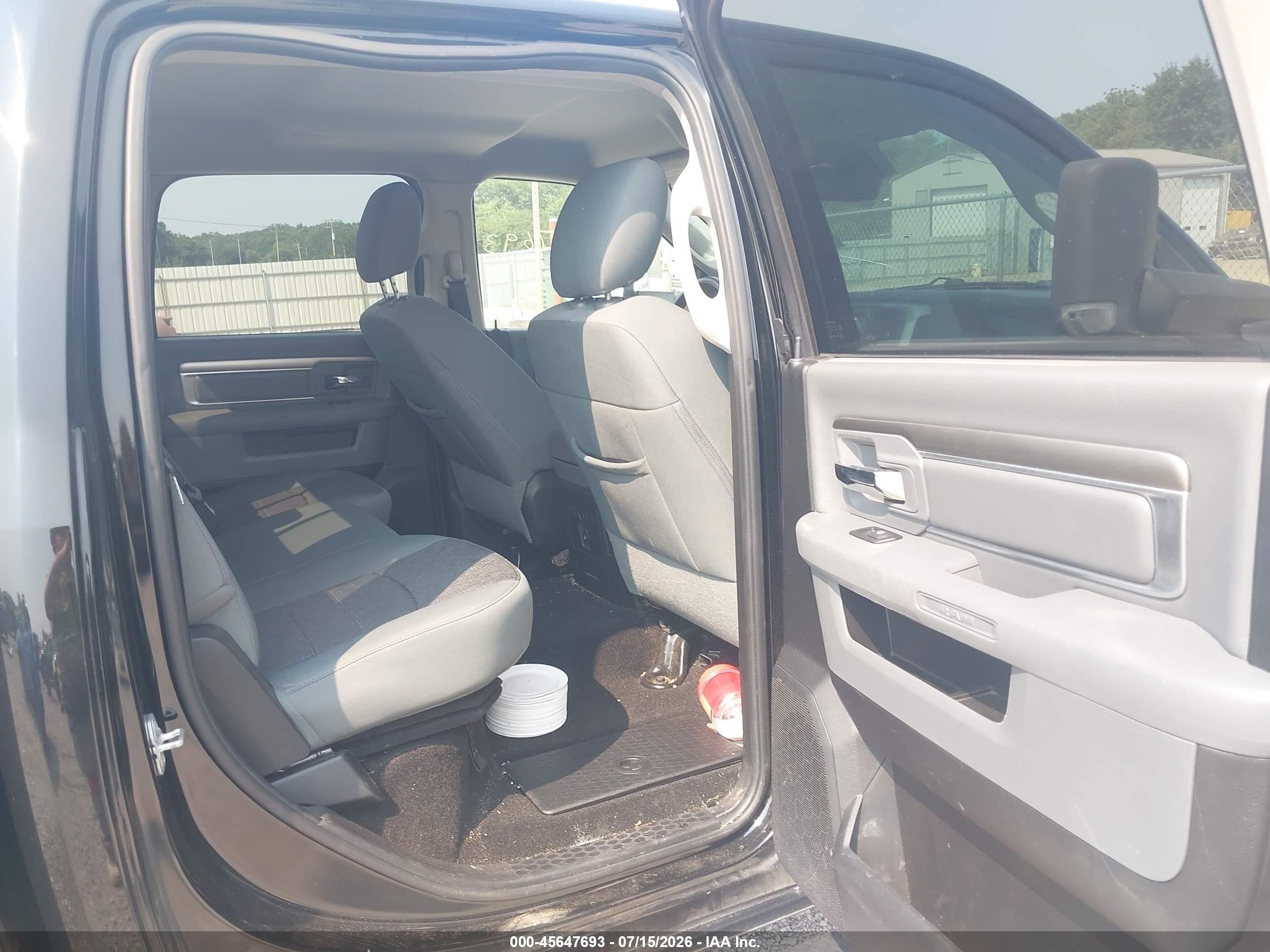 2015 Ram 1500 Big Horn Черный vin: 1C6RR7LT1FS572758