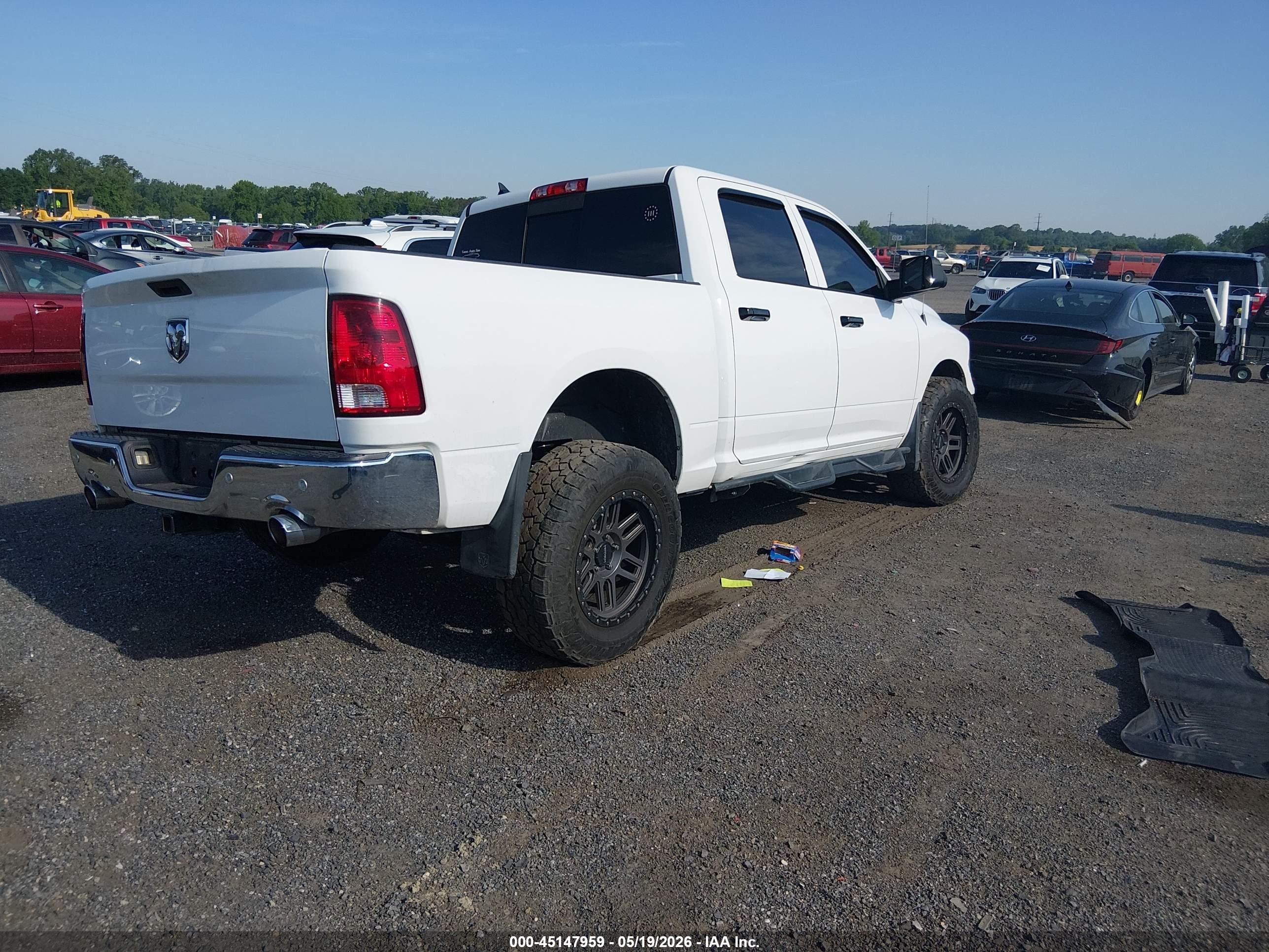 2015 Ram 1500 Big Horn Белый vin: 1C6RR7LT1FS760857