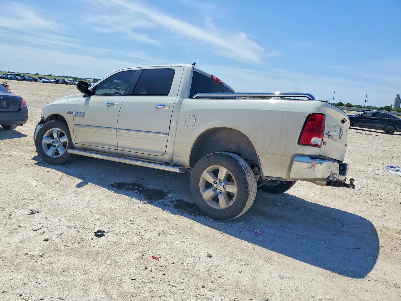 2016 Ram 1500 Slt White vin: 1C6RR7LT1GS266192