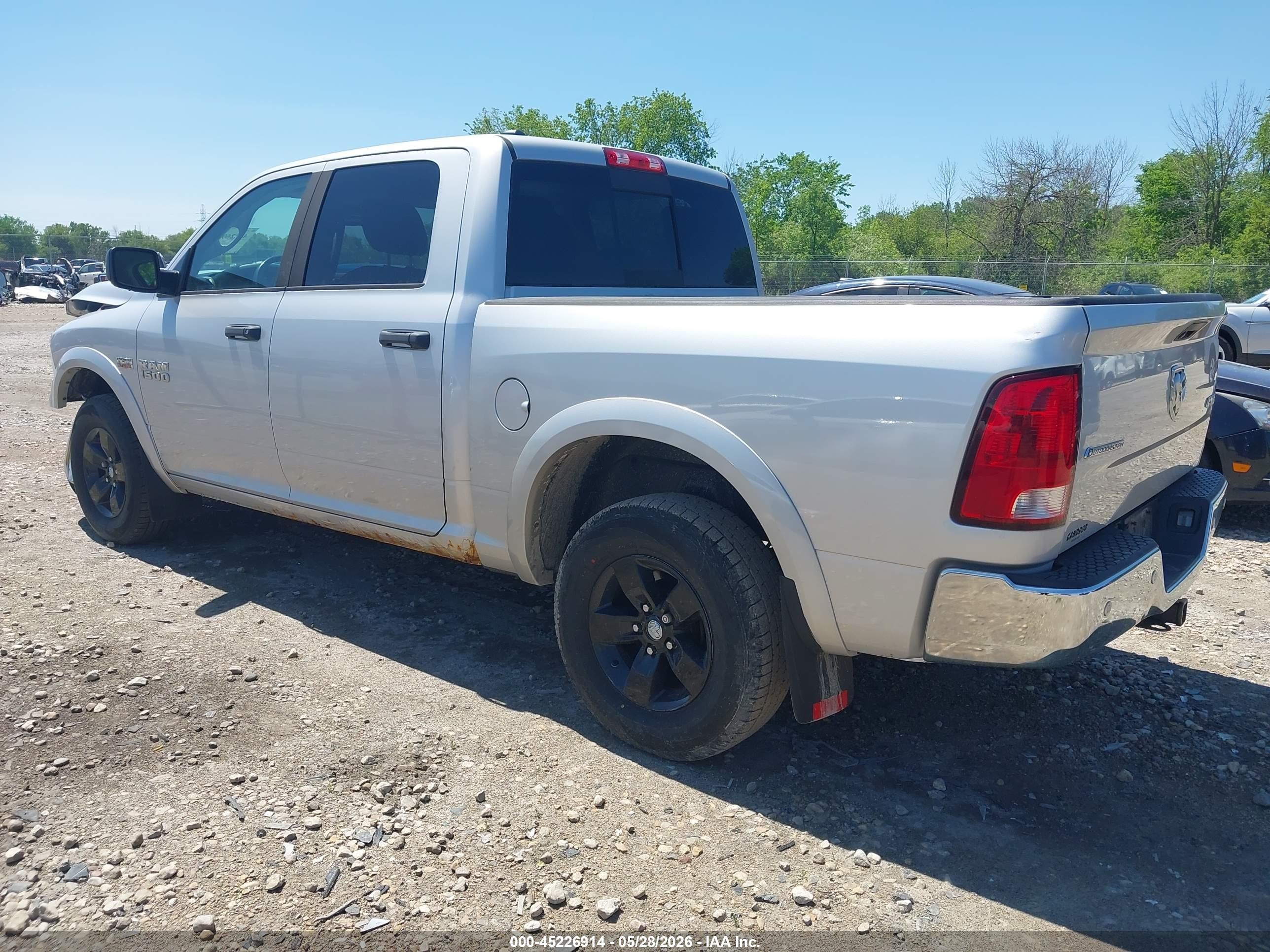 2014 Ram 1500 Outdoorsman Silver vin: 1C6RR7LT2ES107596
