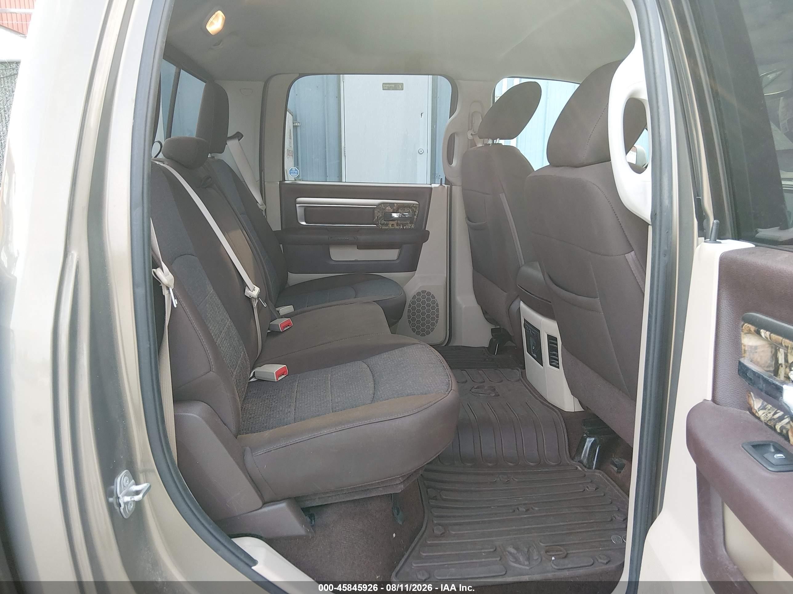 2015 Ram 1500 Outdoorsman Gray vin: 1C6RR7LT3FS575239