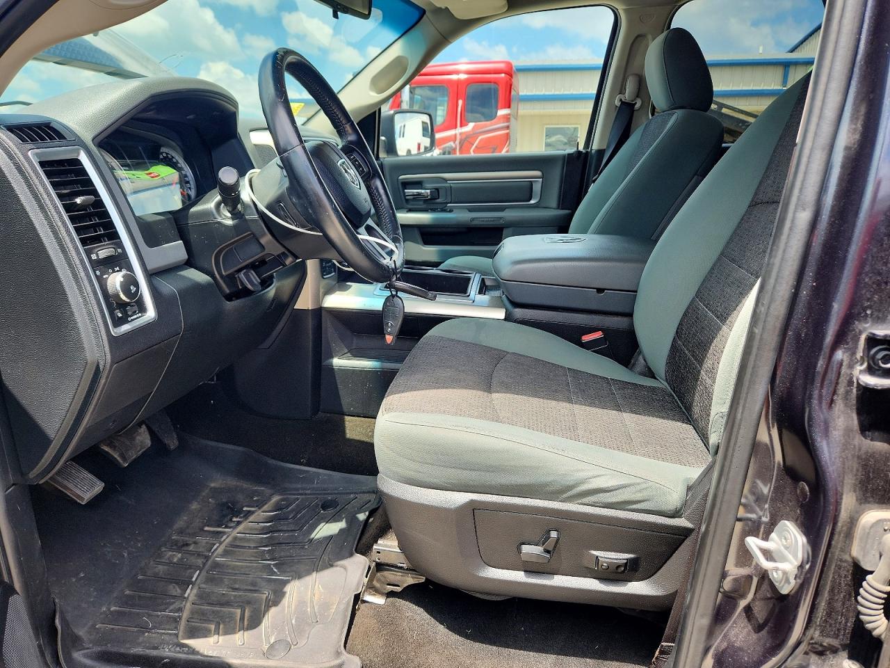 2015 Ram 1500 Slt Черный vin: 1C6RR7LT3FS585947
