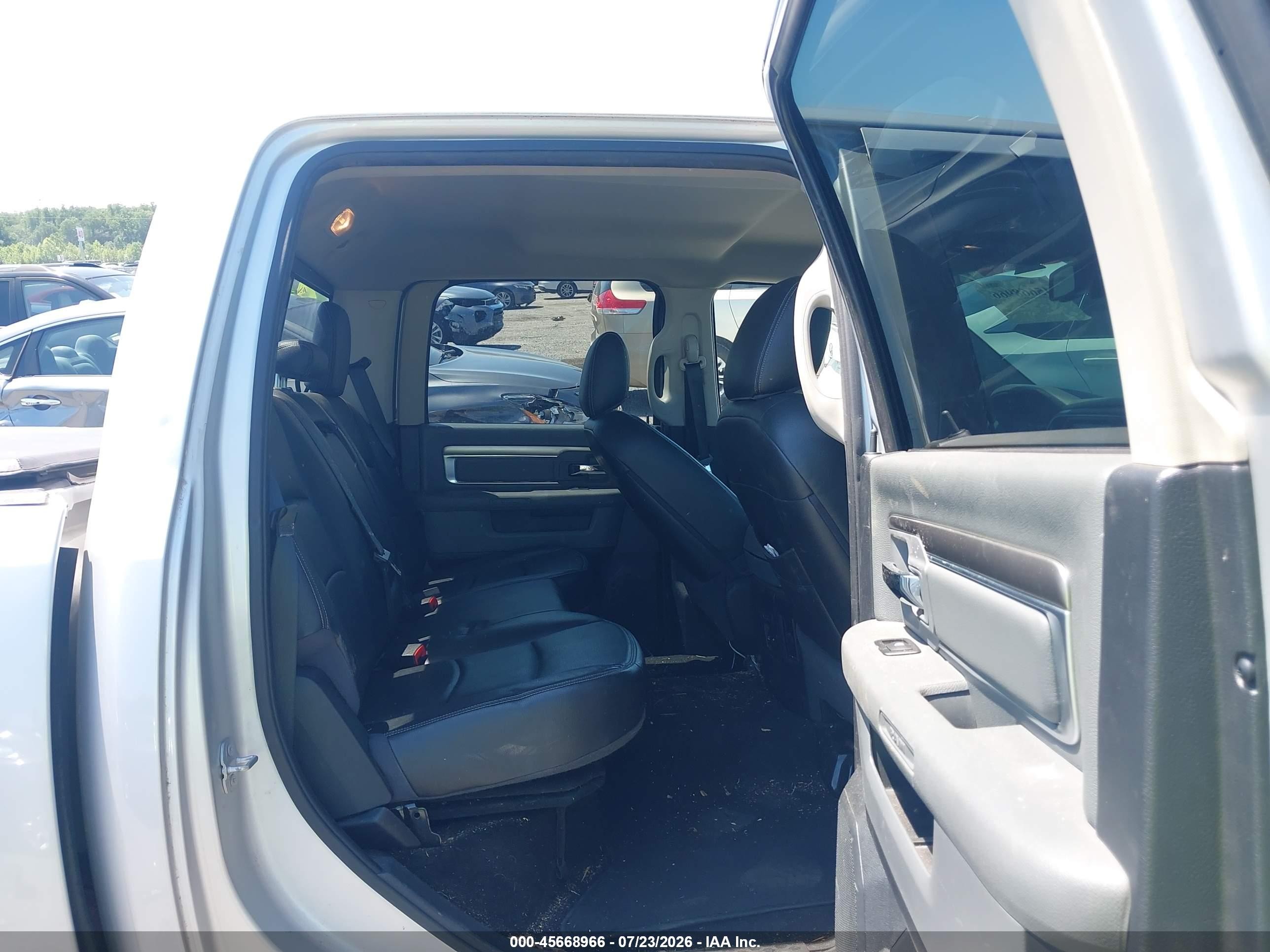 2015 Ram 1500 Big Horn Silver vin: 1C6RR7LT3FS765834