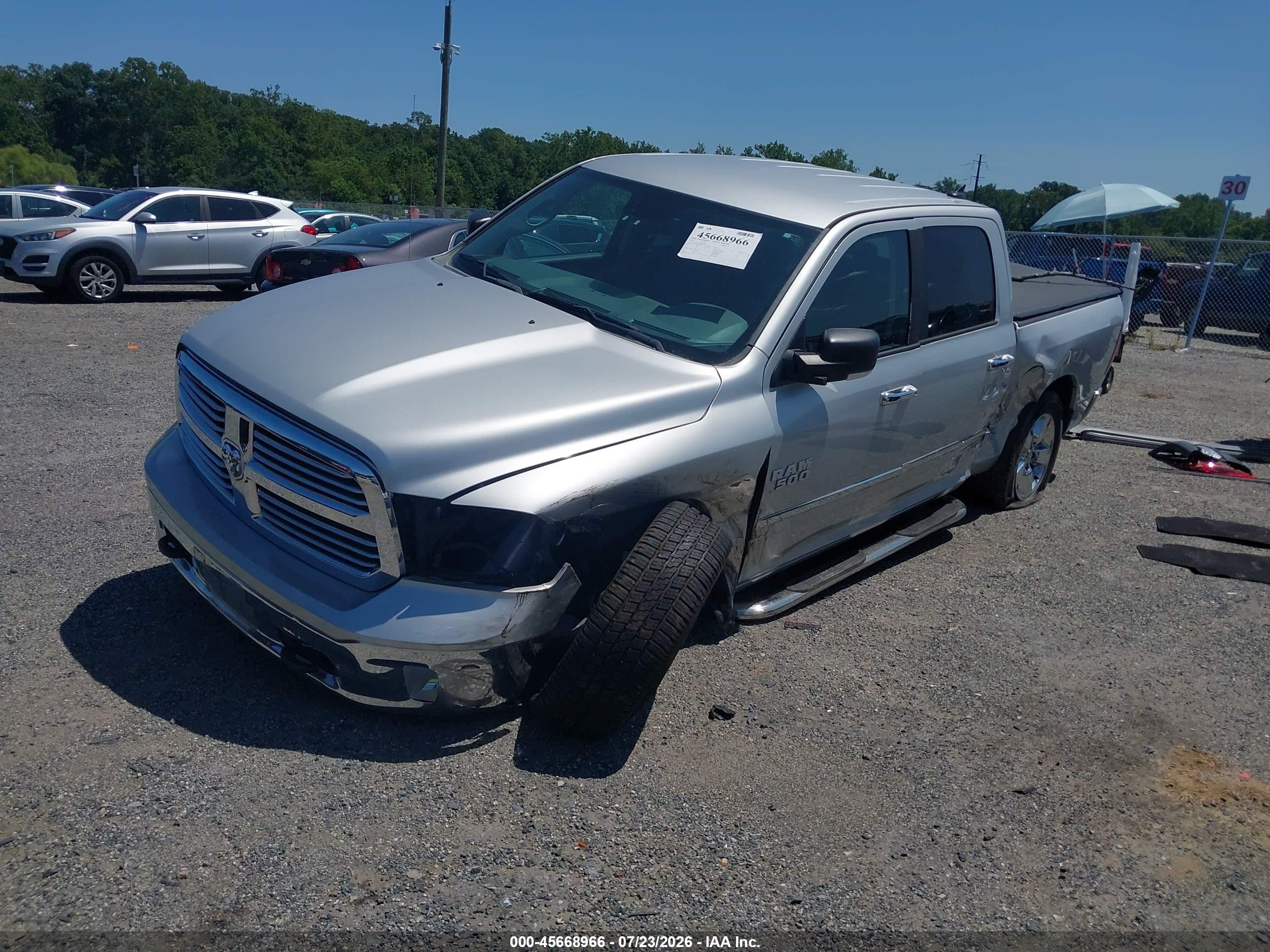 2015 Ram 1500 Big Horn Silver vin: 1C6RR7LT3FS765834