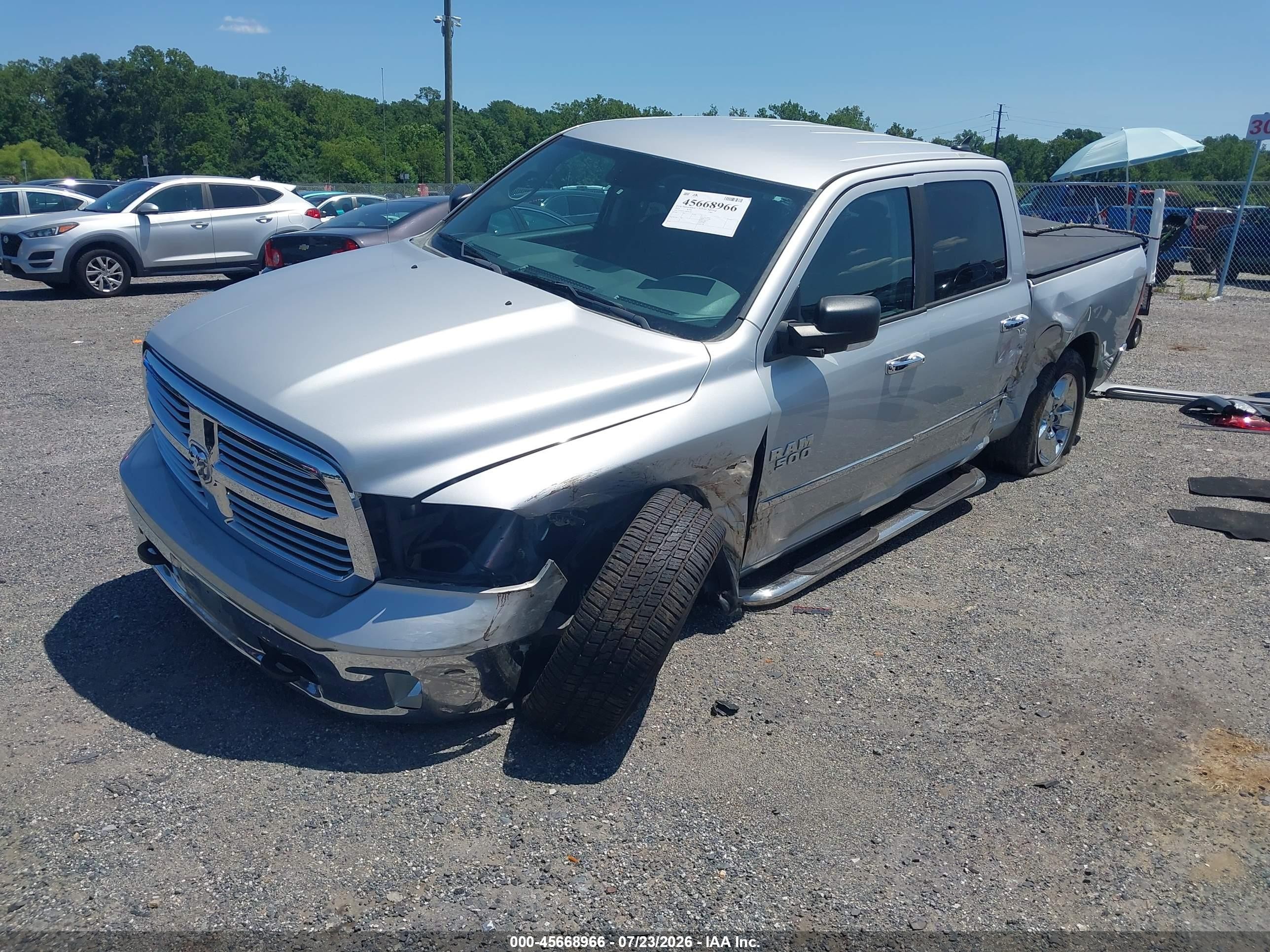 2015 Ram 1500 Big Horn Silver vin: 1C6RR7LT3FS765834