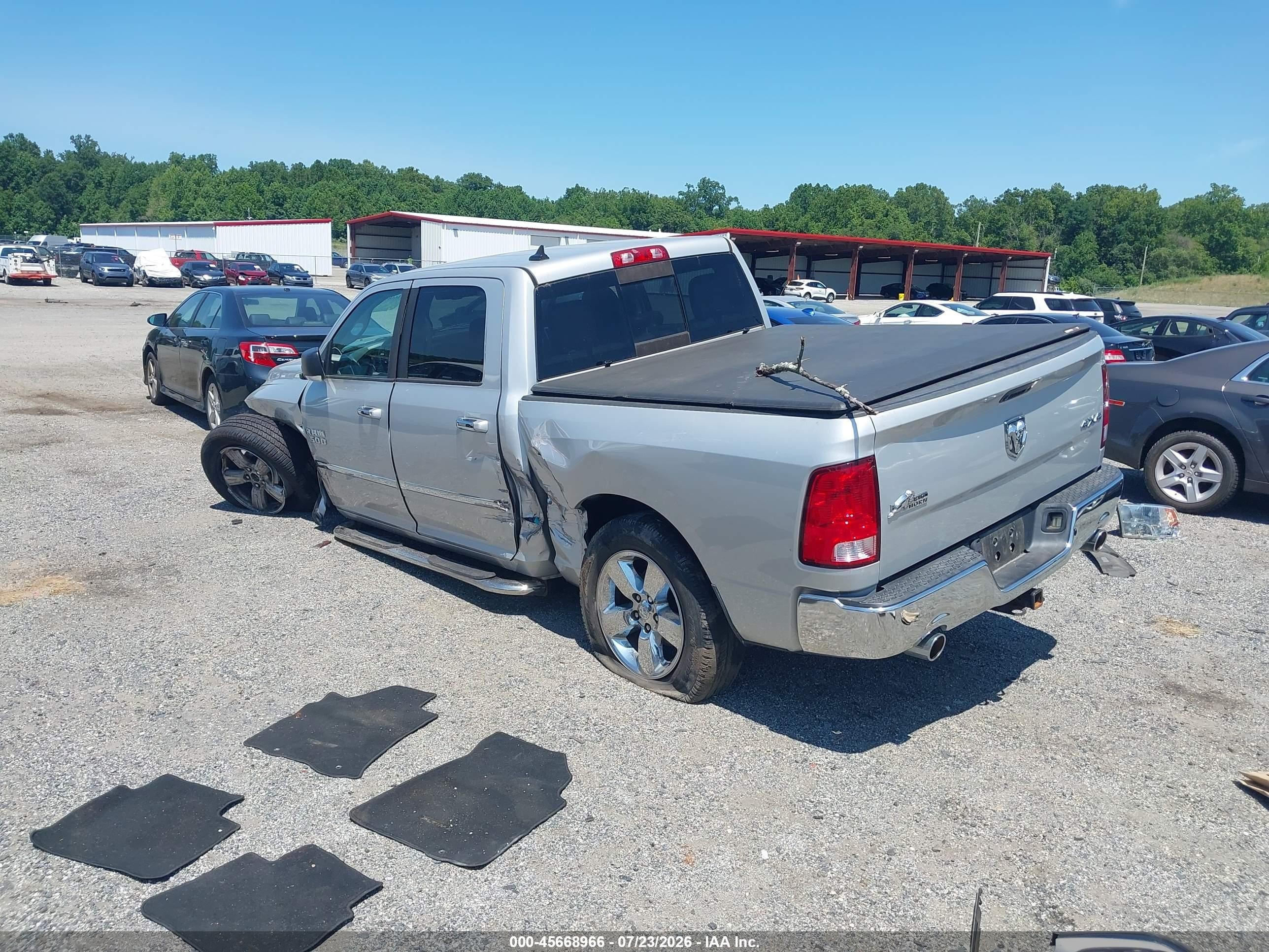 2015 Ram 1500 Big Horn Silver vin: 1C6RR7LT3FS765834