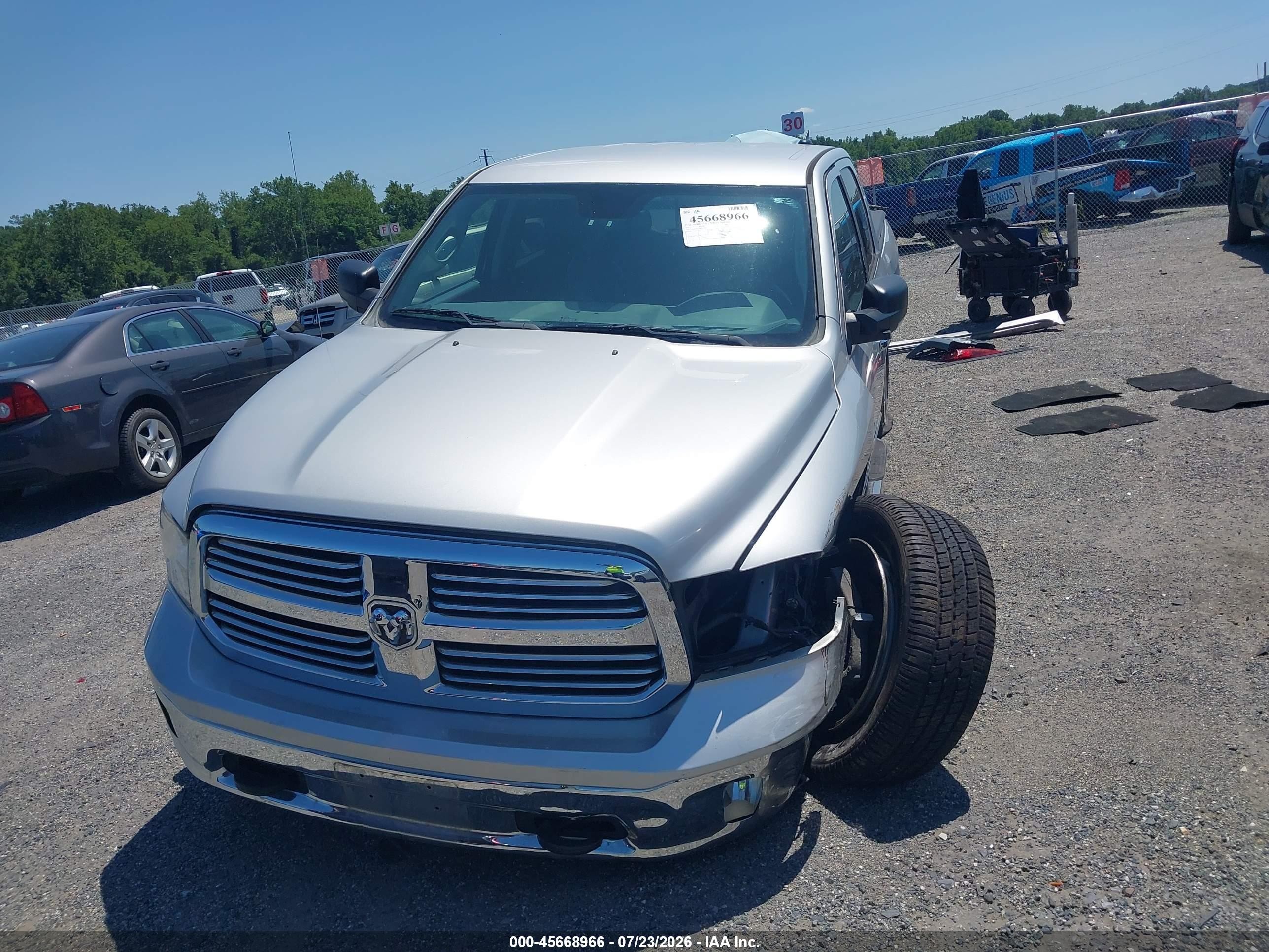 2015 Ram 1500 Big Horn Silver vin: 1C6RR7LT3FS765834