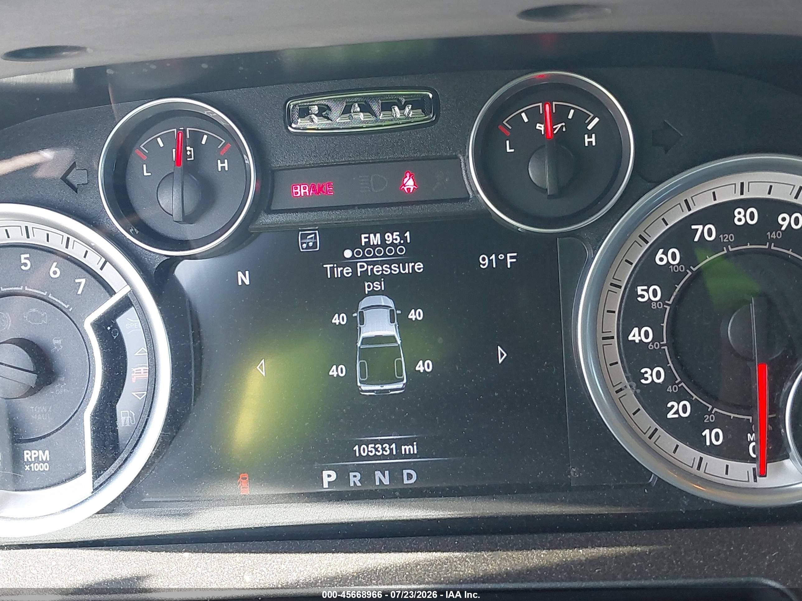 2015 Ram 1500 Big Horn Silver vin: 1C6RR7LT3FS765834