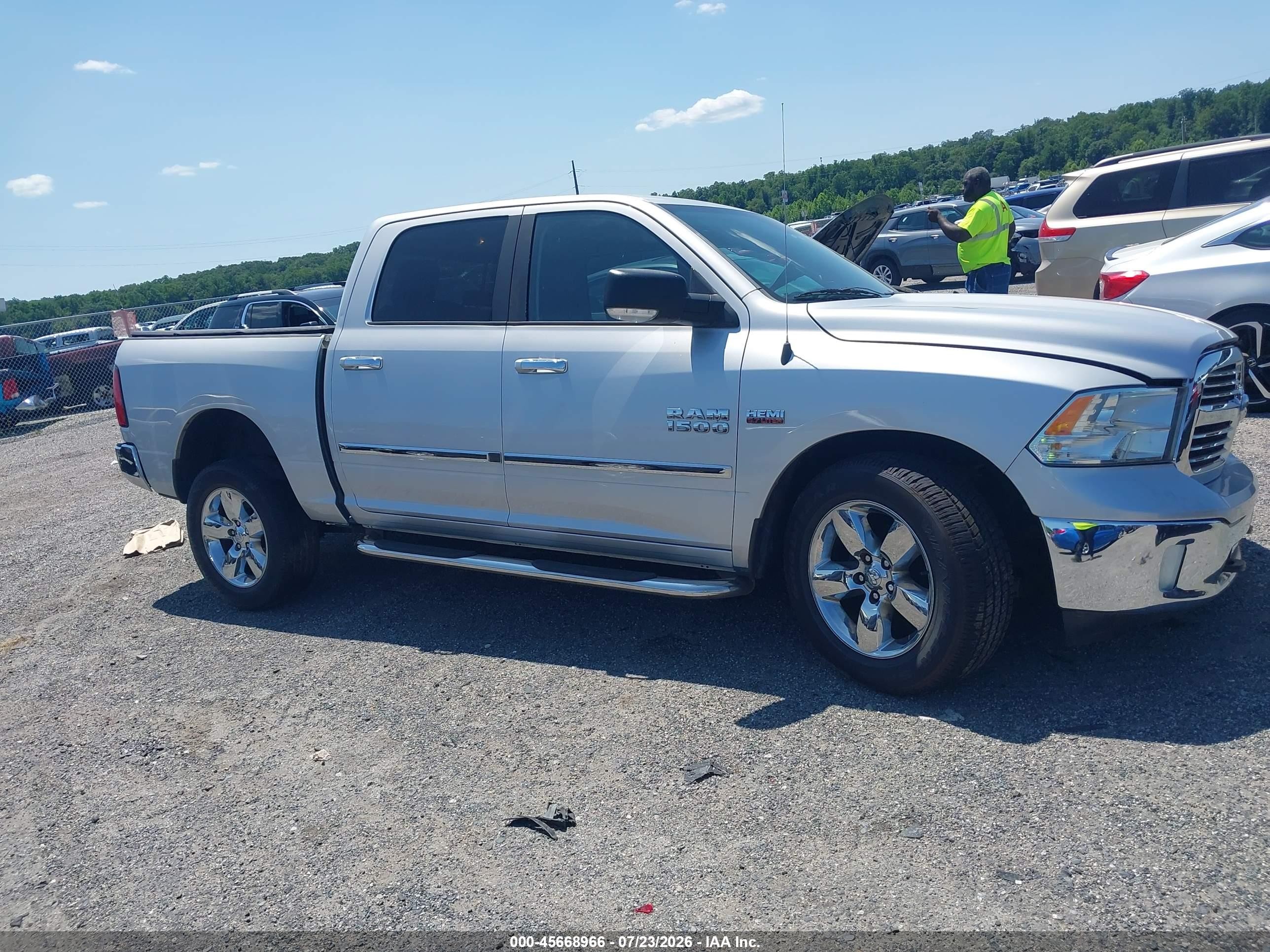 2015 Ram 1500 Big Horn Silver vin: 1C6RR7LT3FS765834