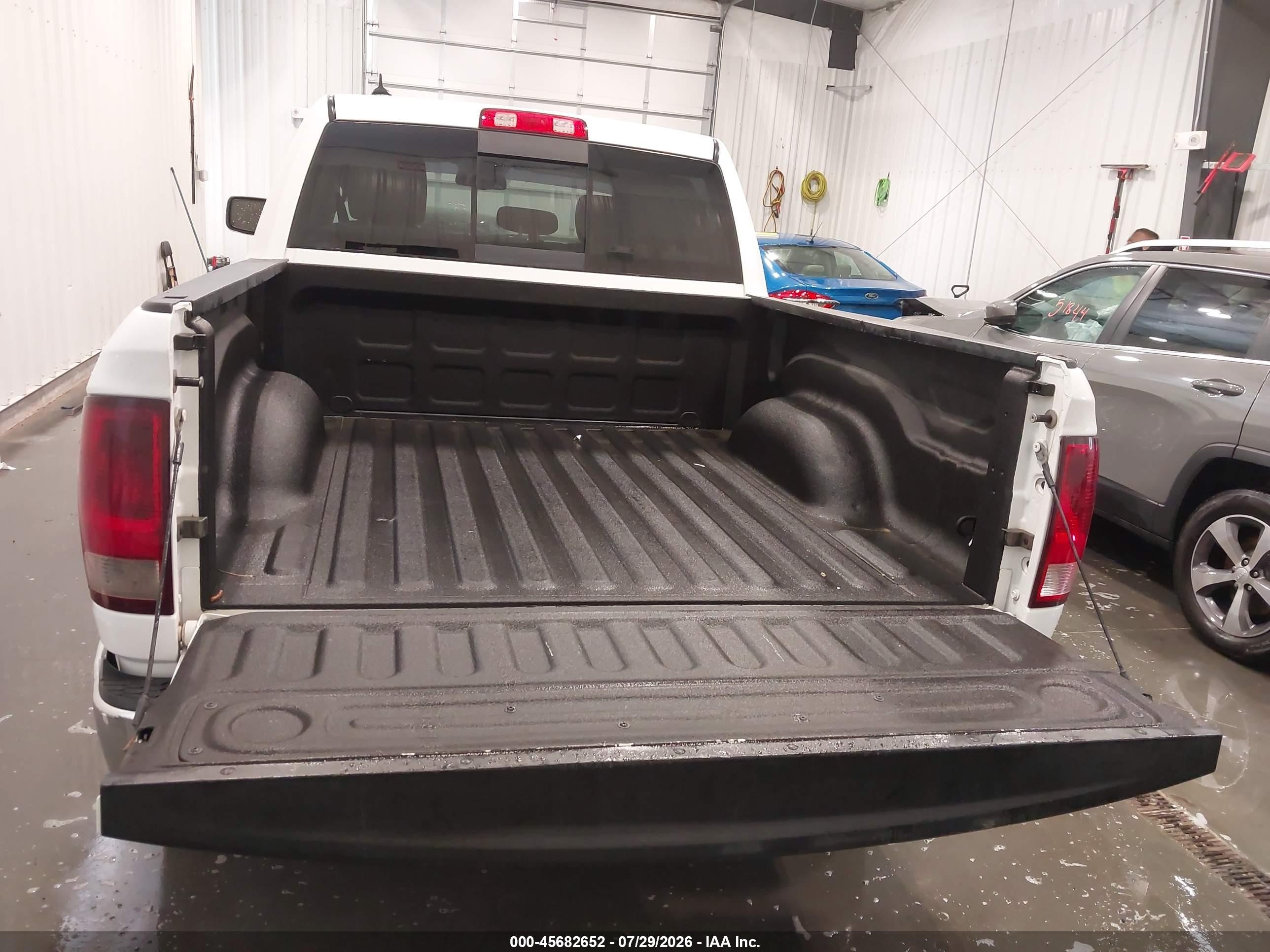 2014 Ram 1500 Big Horn White vin: 1C6RR7LT4ES274025