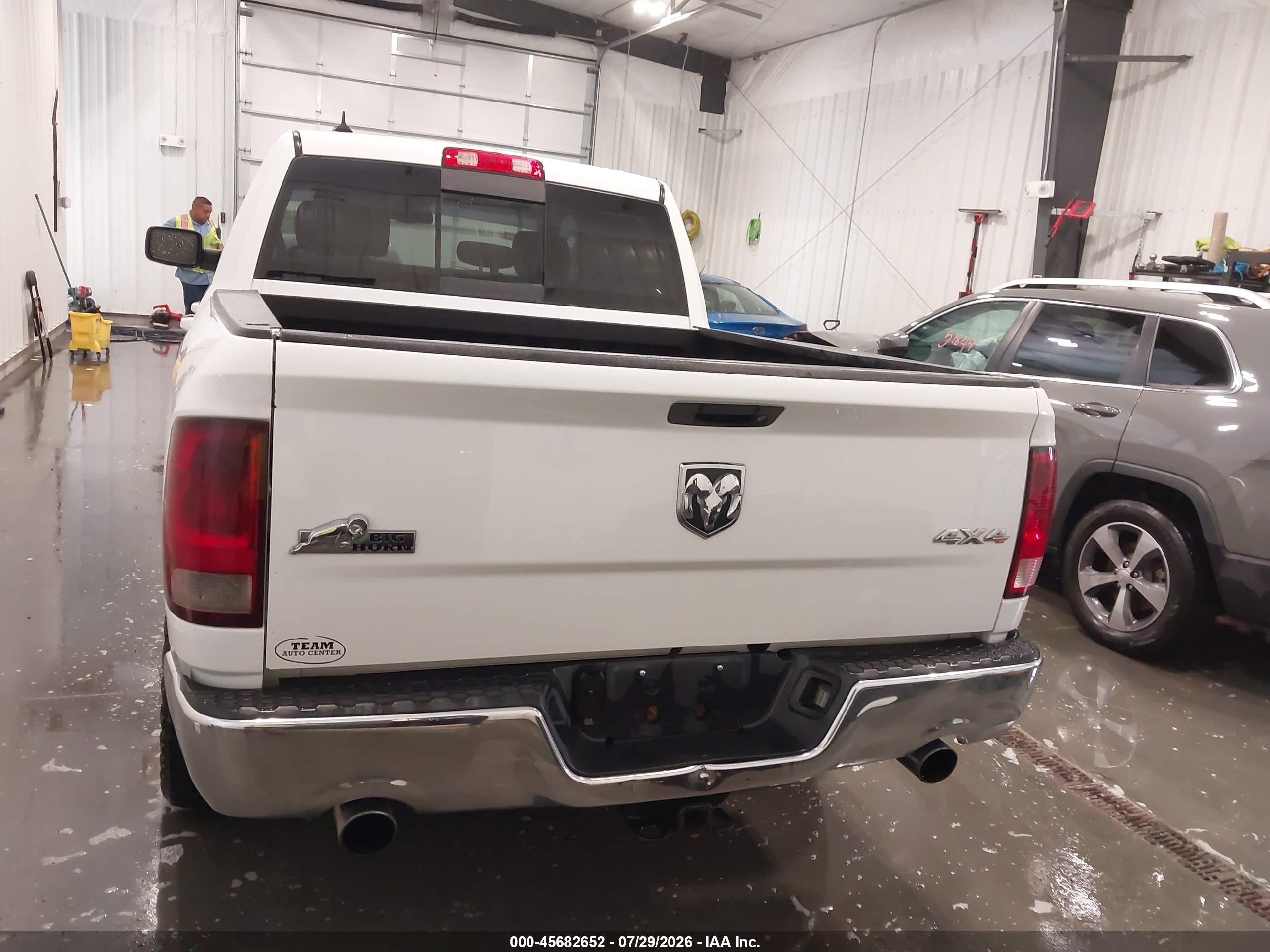 2014 Ram 1500 Big Horn White vin: 1C6RR7LT4ES274025