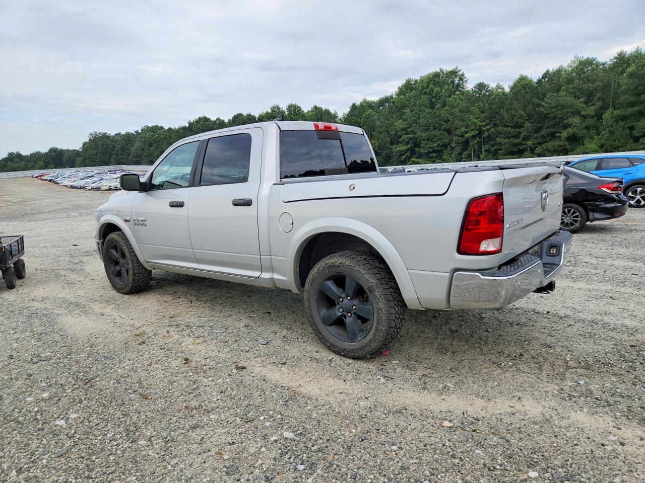 2015 Ram 1500 Slt Серебряный vin: 1C6RR7LT4FS526390