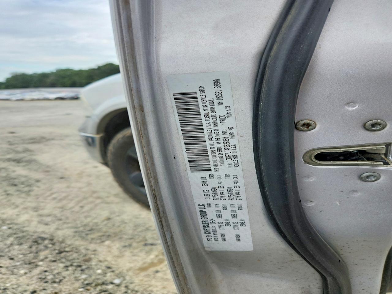 2015 Ram 1500 Slt Серебряный vin: 1C6RR7LT4FS526390