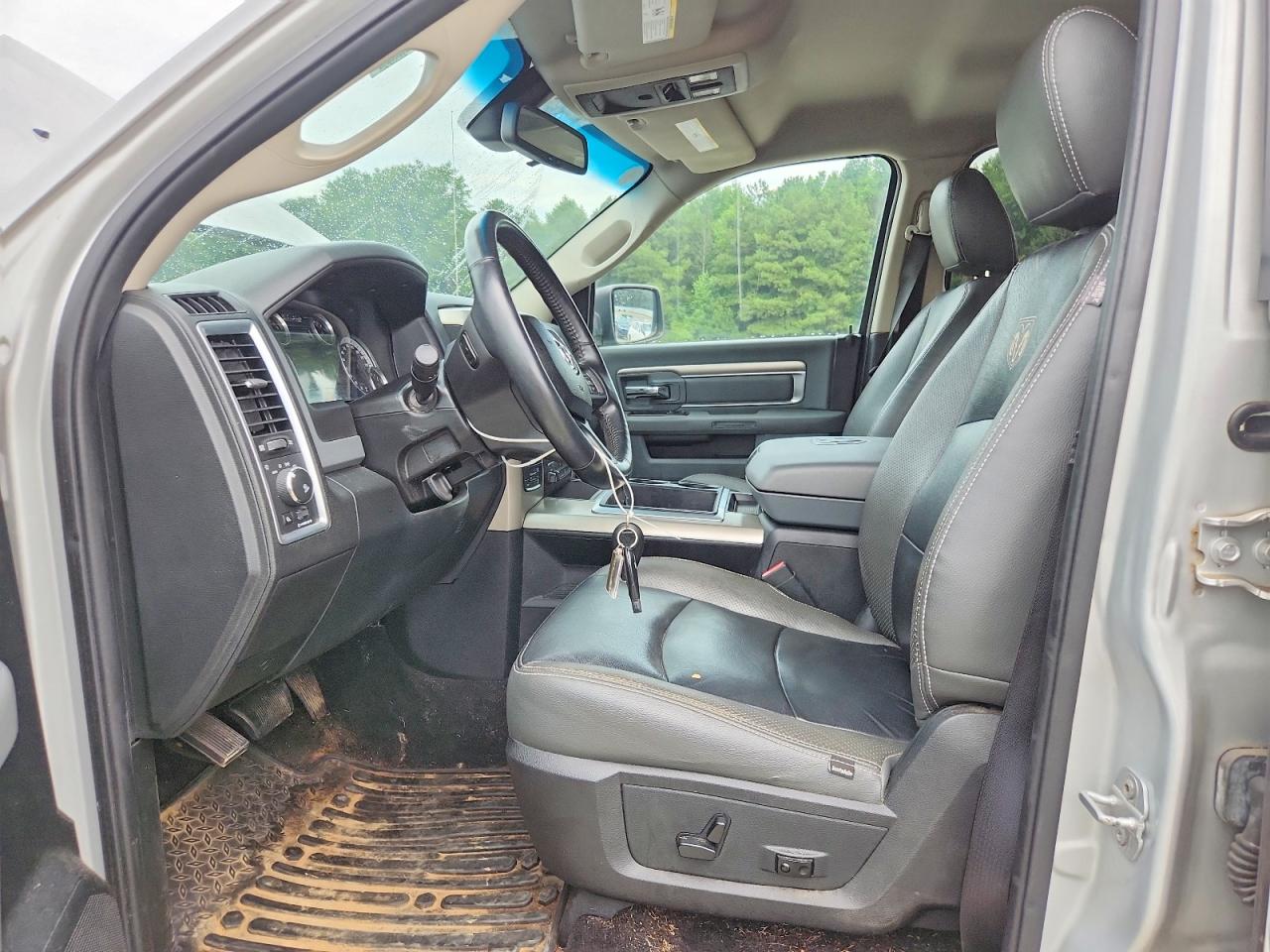 2015 Ram 1500 Slt Серебряный vin: 1C6RR7LT4FS526390
