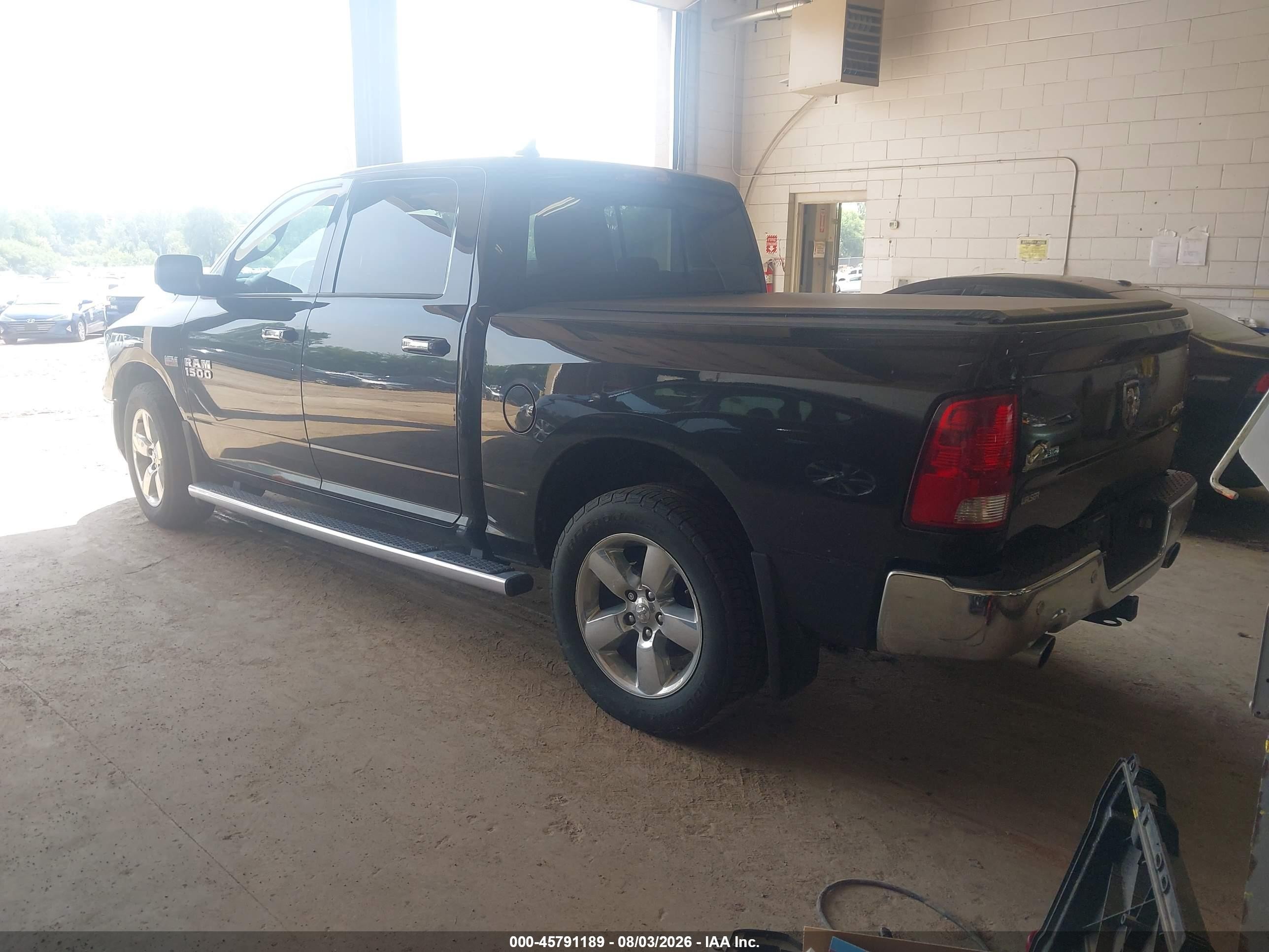 2015 Ram 1500 Big Horn Черный vin: 1C6RR7LT4FS758617