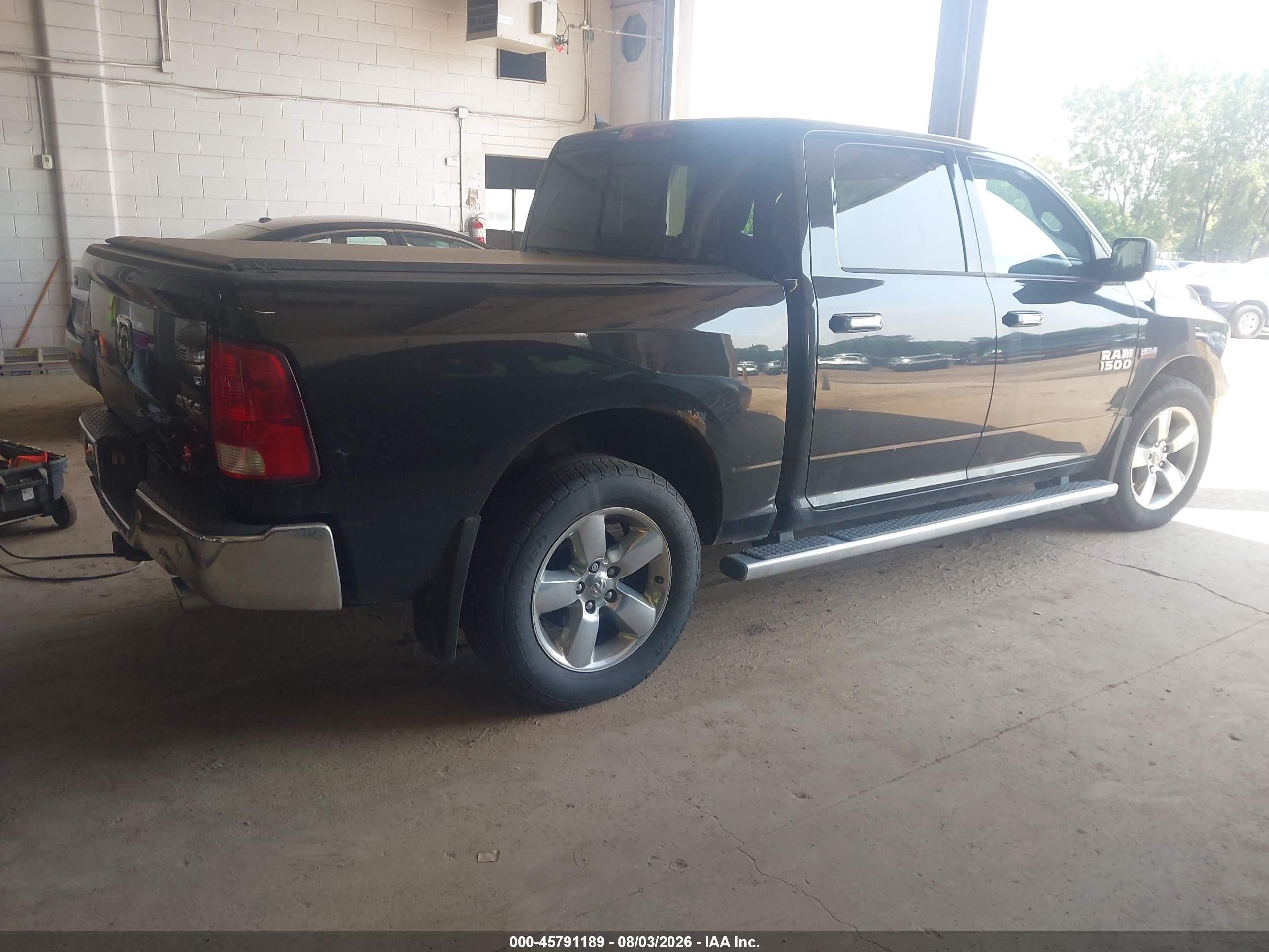 2015 Ram 1500 Big Horn Черный vin: 1C6RR7LT4FS758617