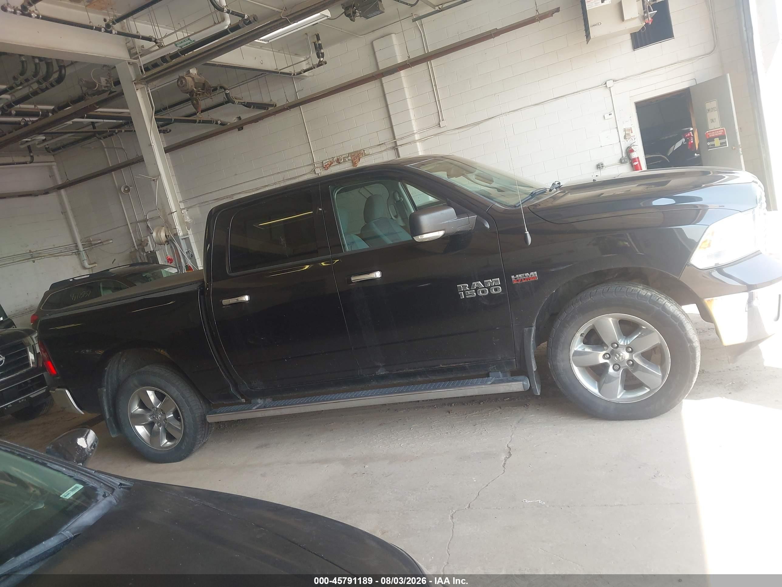 2015 Ram 1500 Big Horn Черный vin: 1C6RR7LT4FS758617