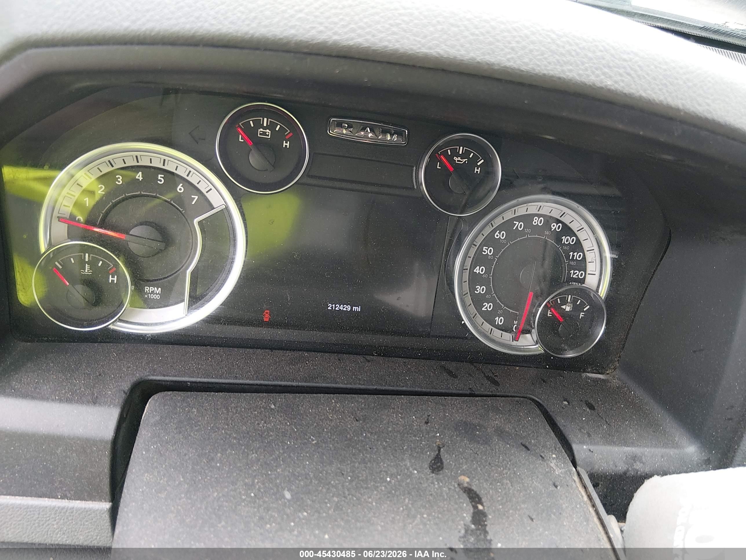2013 Ram 1500 Big Horn Silver vin: 1C6RR7LT5DS634689