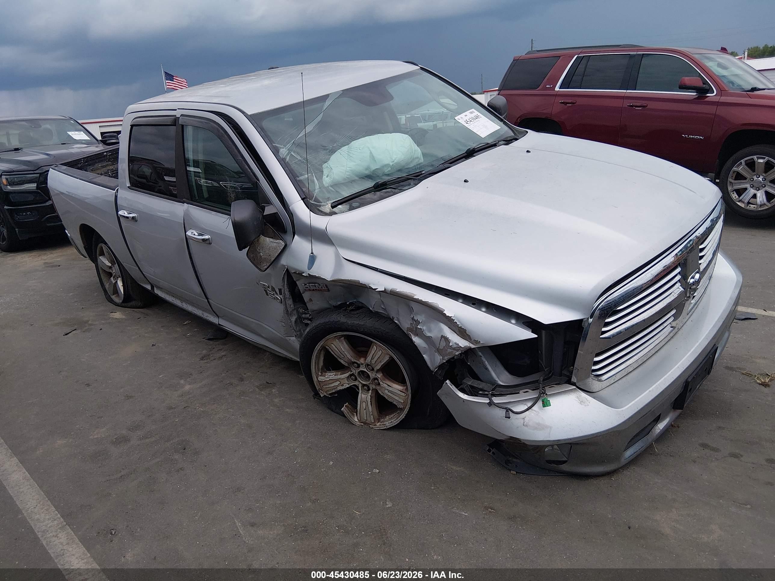 2013 Ram 1500 Big Horn Silver vin: 1C6RR7LT5DS634689
