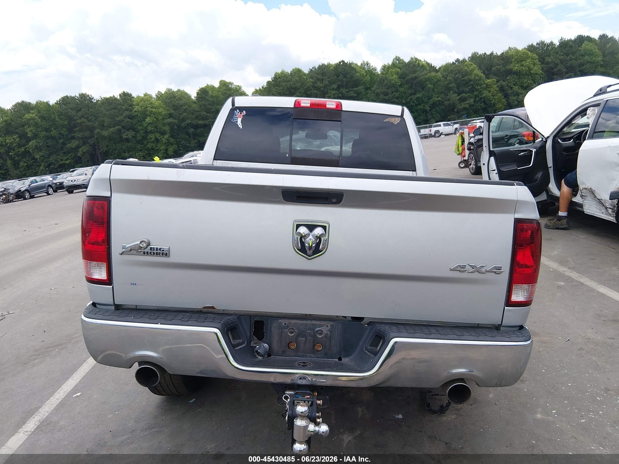 2013 Ram 1500 Big Horn Silver vin: 1C6RR7LT5DS634689