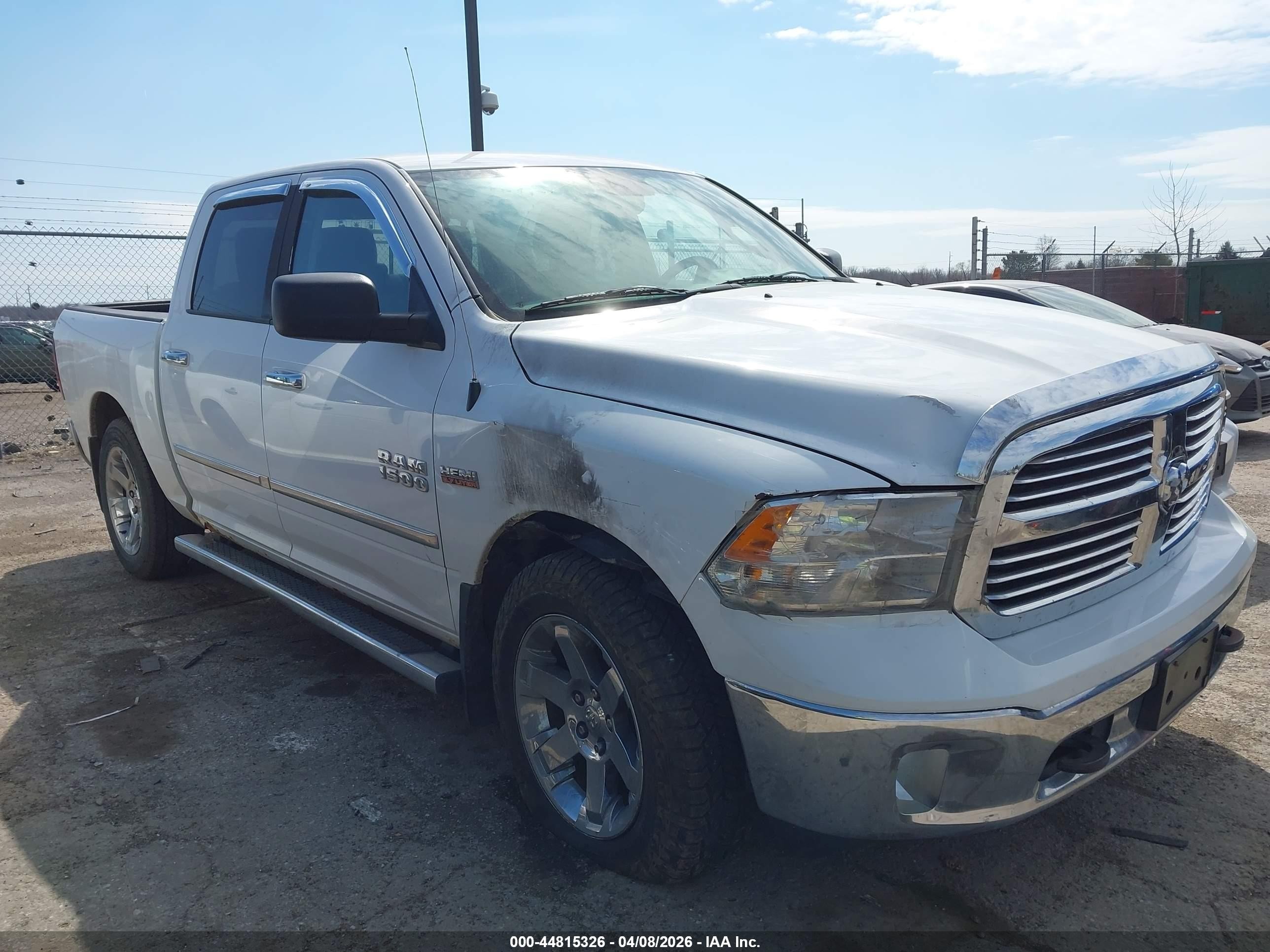 2015 Ram 1500 Slt White vin: 1C6RR7LT5FS536992
