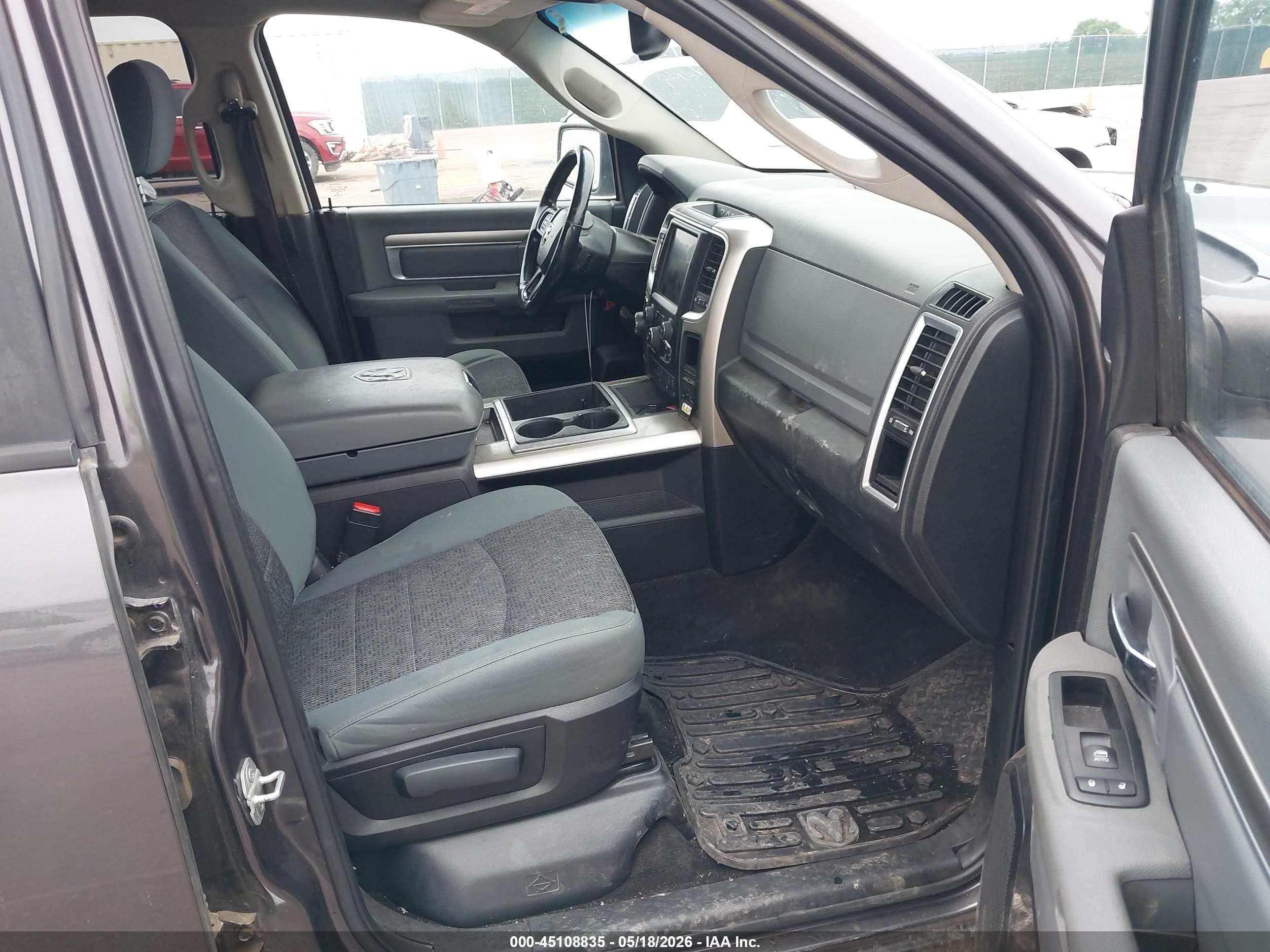 2015 Ram 1500 Big Horn Silver vin: 1C6RR7LT5FS558300