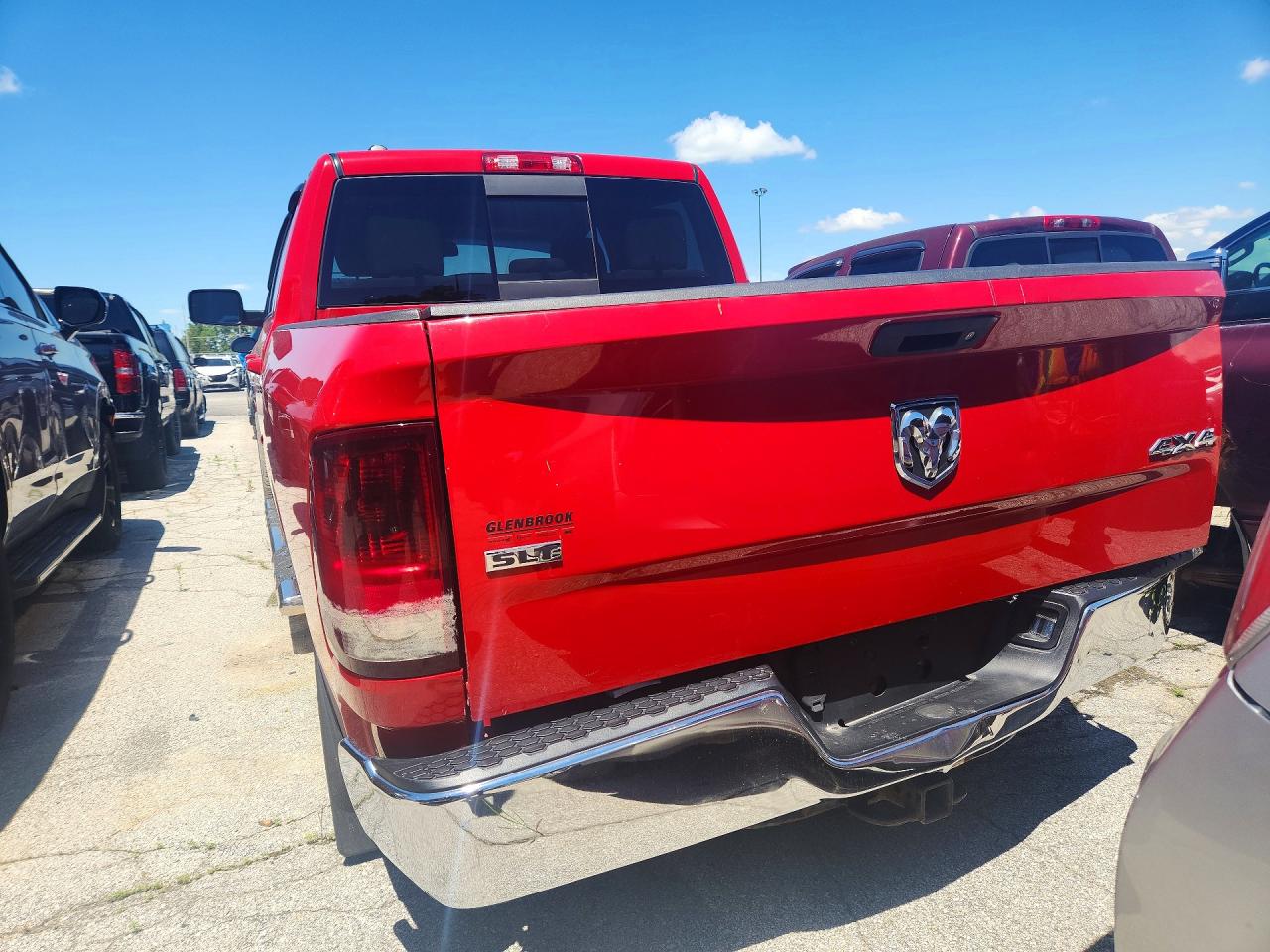 2015 Ram 1500 Slt Red vin: 1C6RR7LT5FS744287