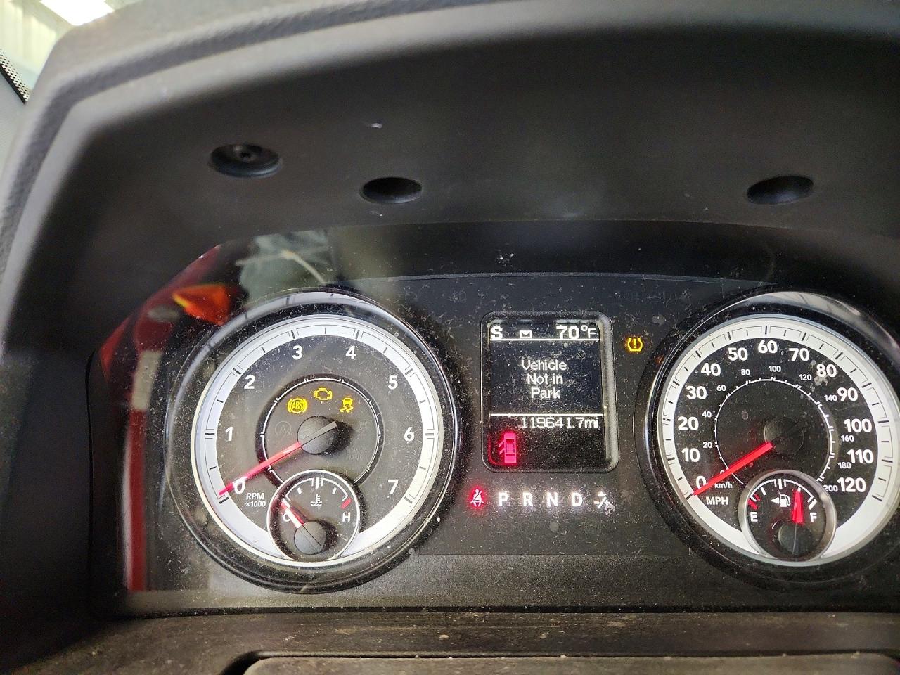 2015 Ram 1500 Slt Red vin: 1C6RR7LT5FS744287