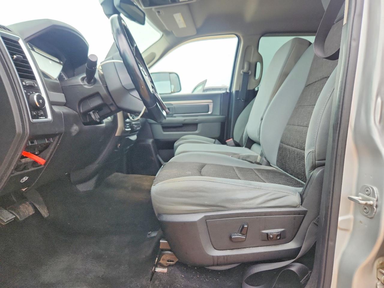 2014 Ram 1500 Slt Серебряный vin: 1C6RR7LT6ES104801
