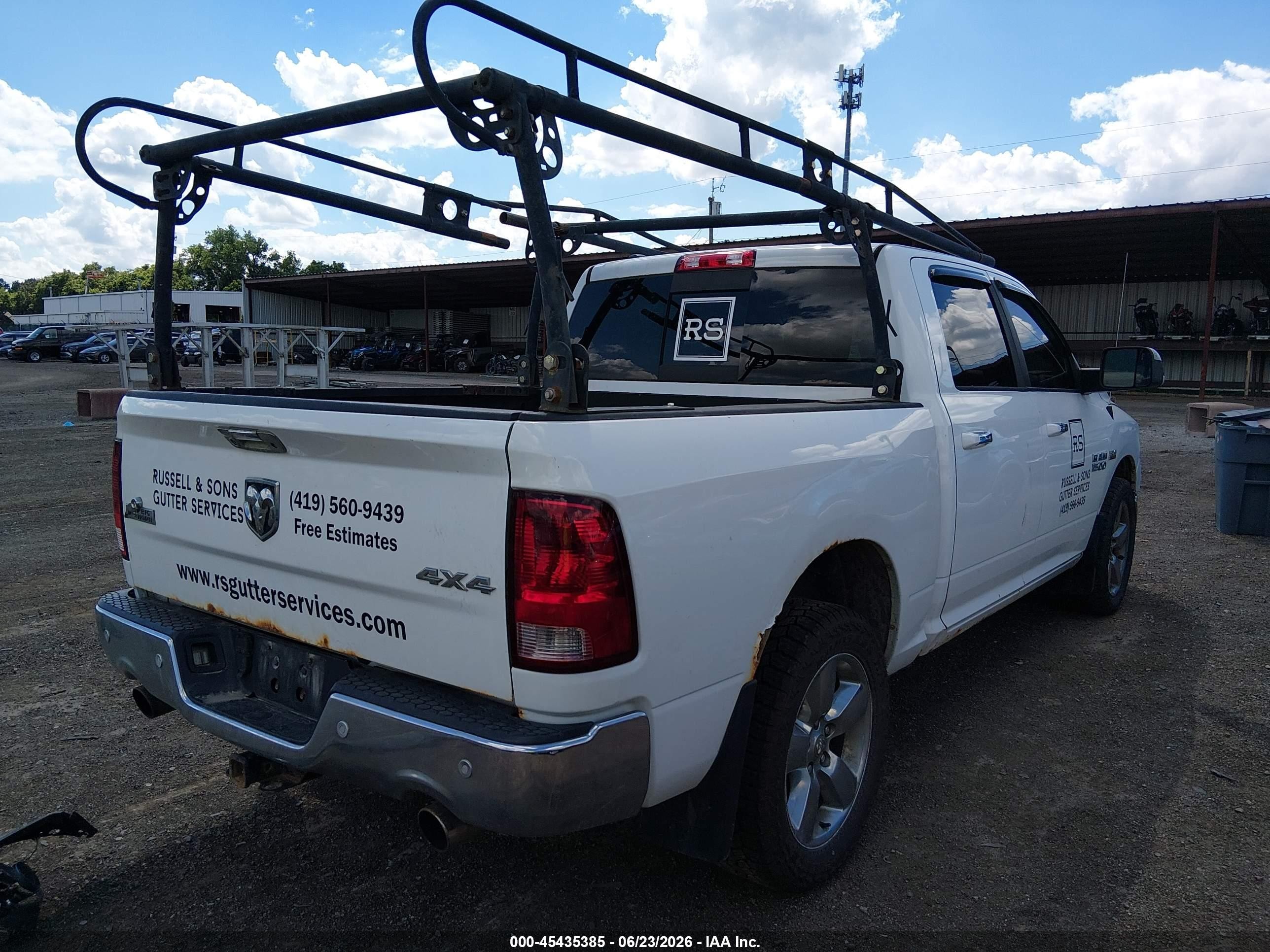 2014 Ram 1500   Белый vin: 1C6RR7LT6ES152833
