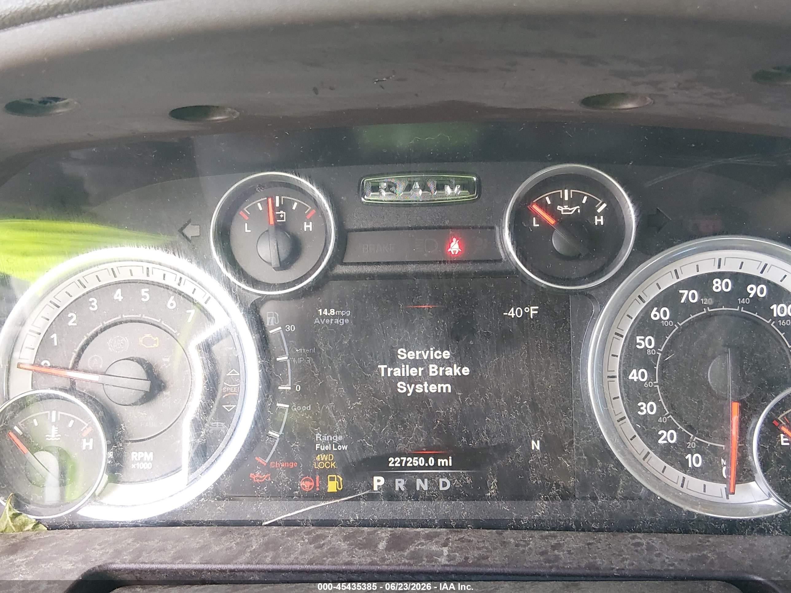 2014 Ram 1500   Белый vin: 1C6RR7LT6ES152833
