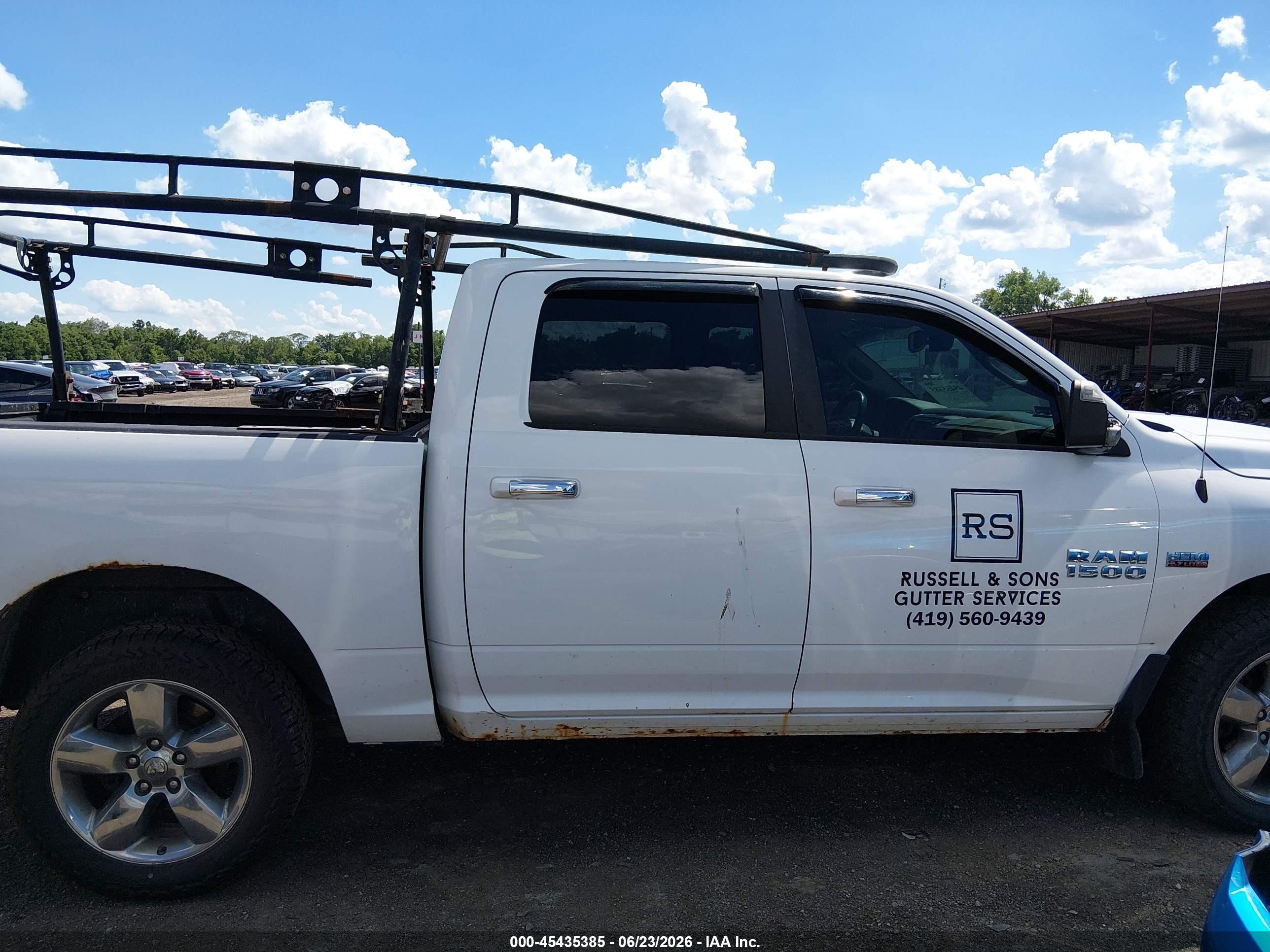 2014 Ram 1500   Белый vin: 1C6RR7LT6ES152833