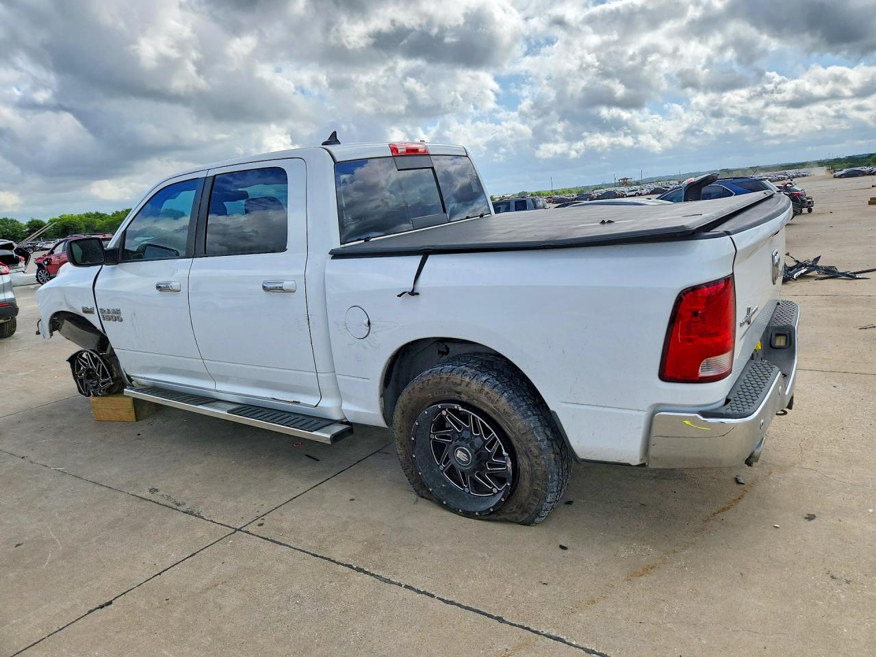 2015 Ram 1500 Slt White vin: 1C6RR7LT6FS717664