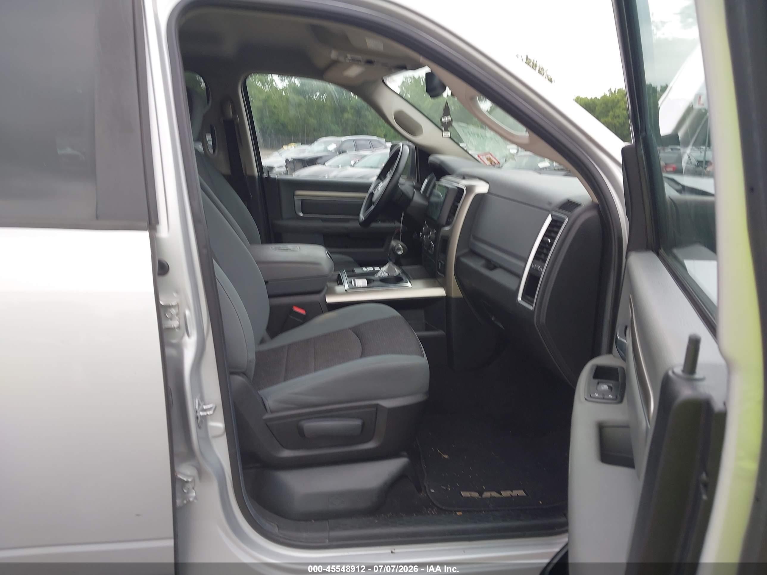 2013 Ram 1500 Big Horn Silver vin: 1C6RR7LT7DS576259