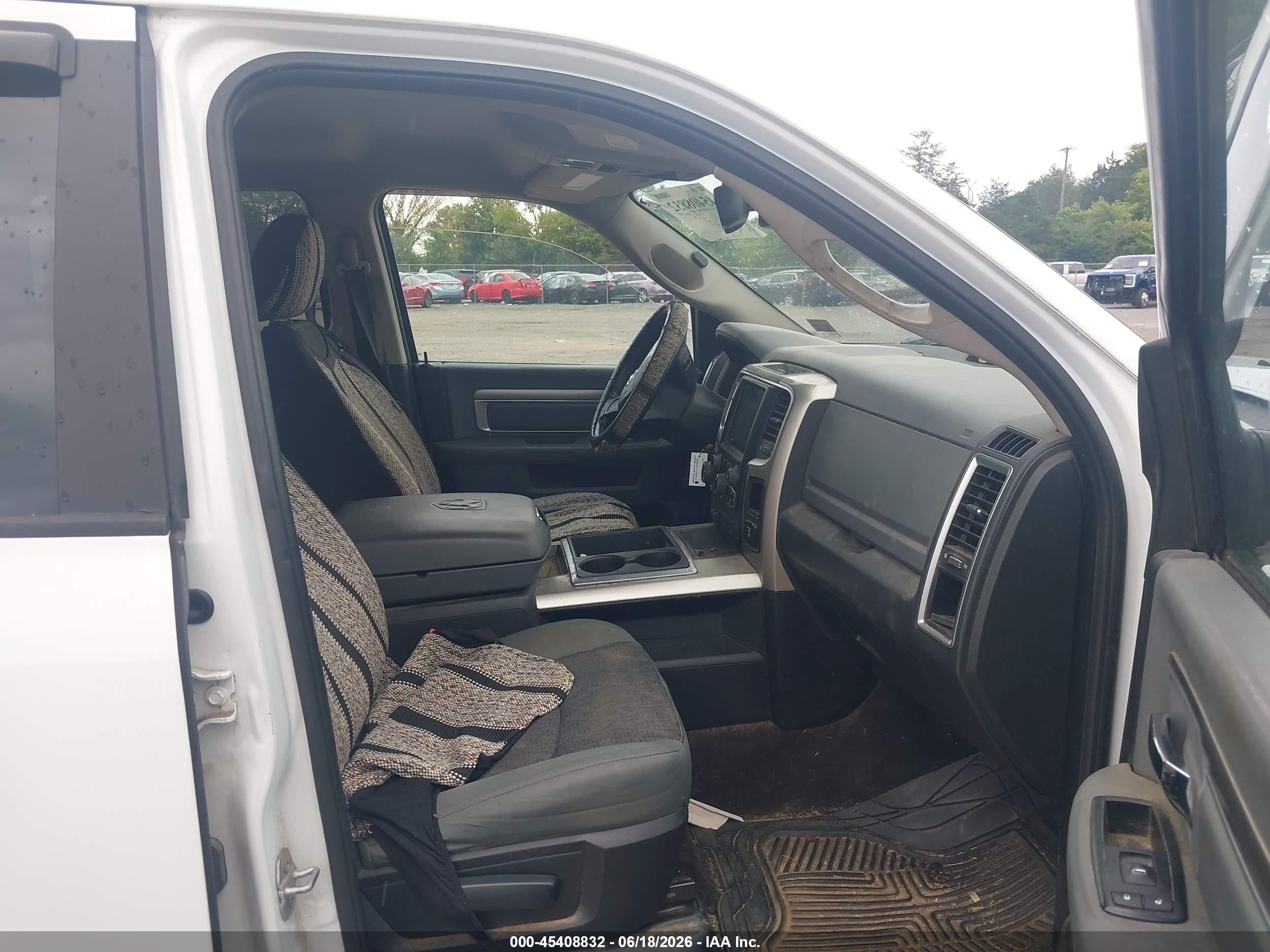 2015 Ram 1500 Big Horn White vin: 1C6RR7LT7FS611918