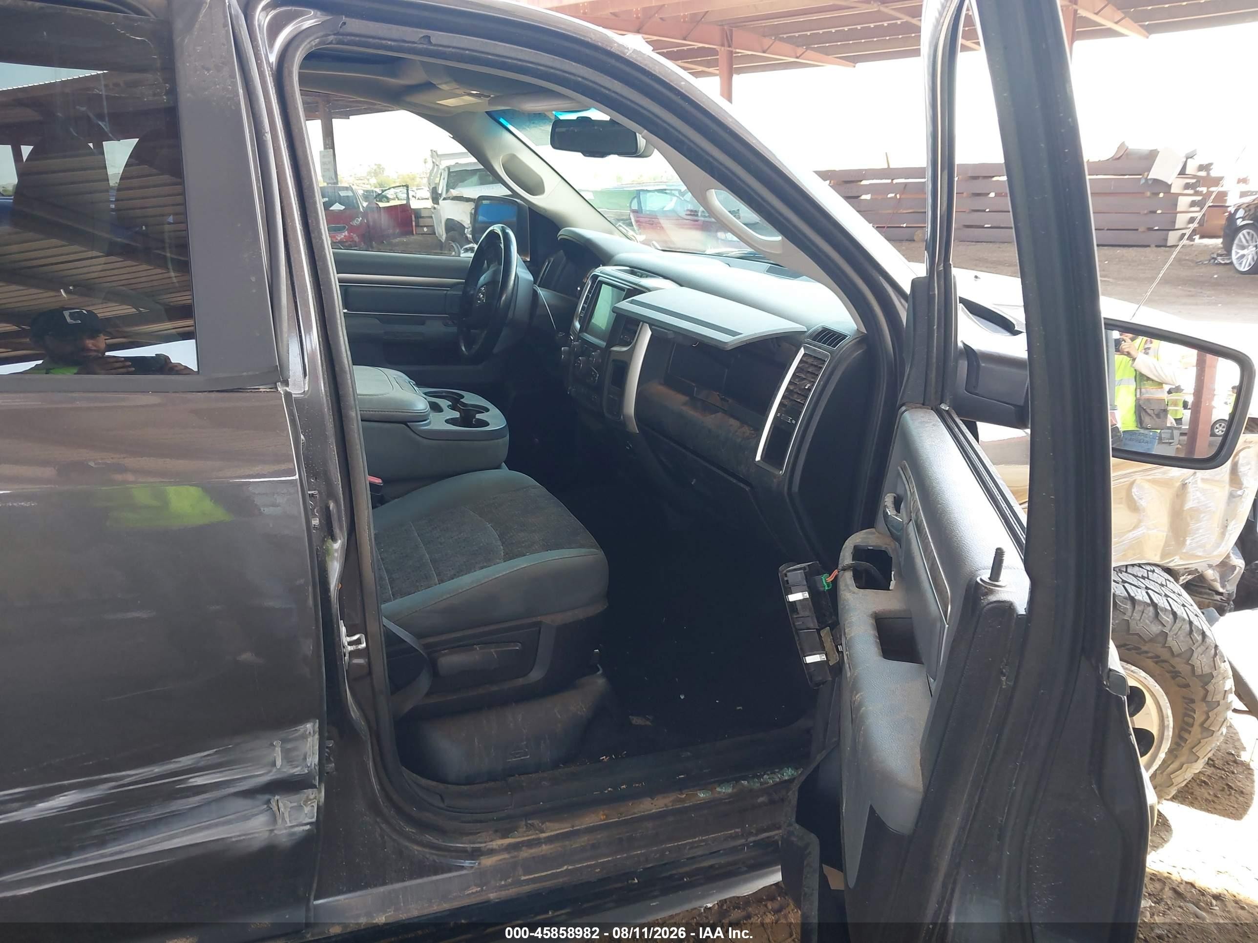 2015 Ram 1500 Big Horn Серый vin: 1C6RR7LT7FS617816