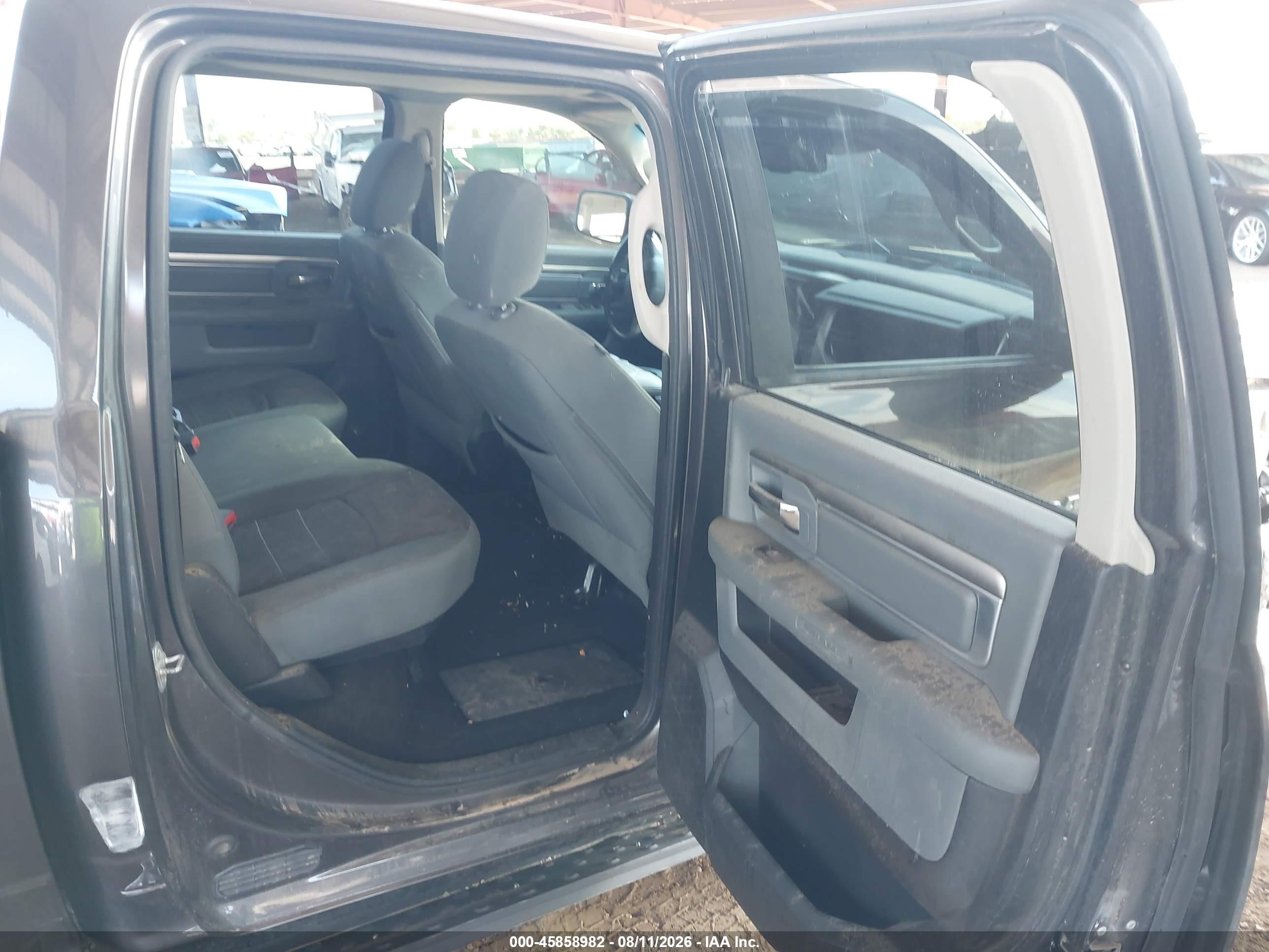 2015 Ram 1500 Big Horn Серый vin: 1C6RR7LT7FS617816