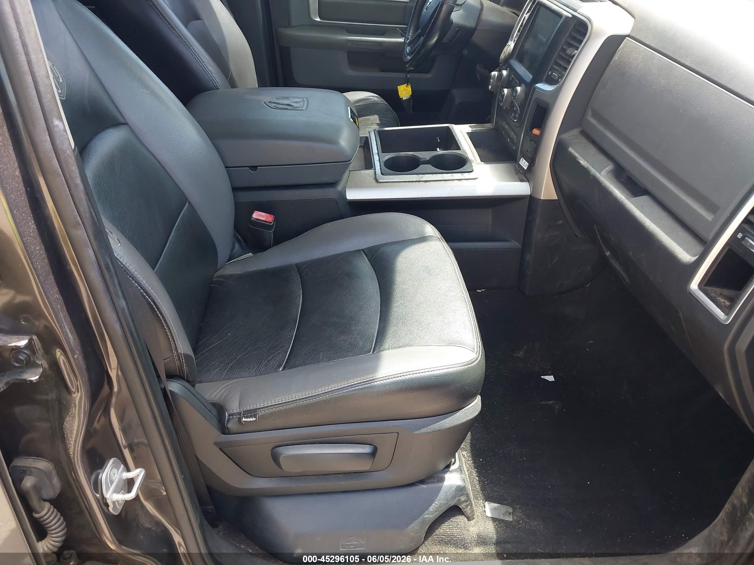 2015 Ram 1500 Outdoorsman Gray vin: 1C6RR7LT7FS626435