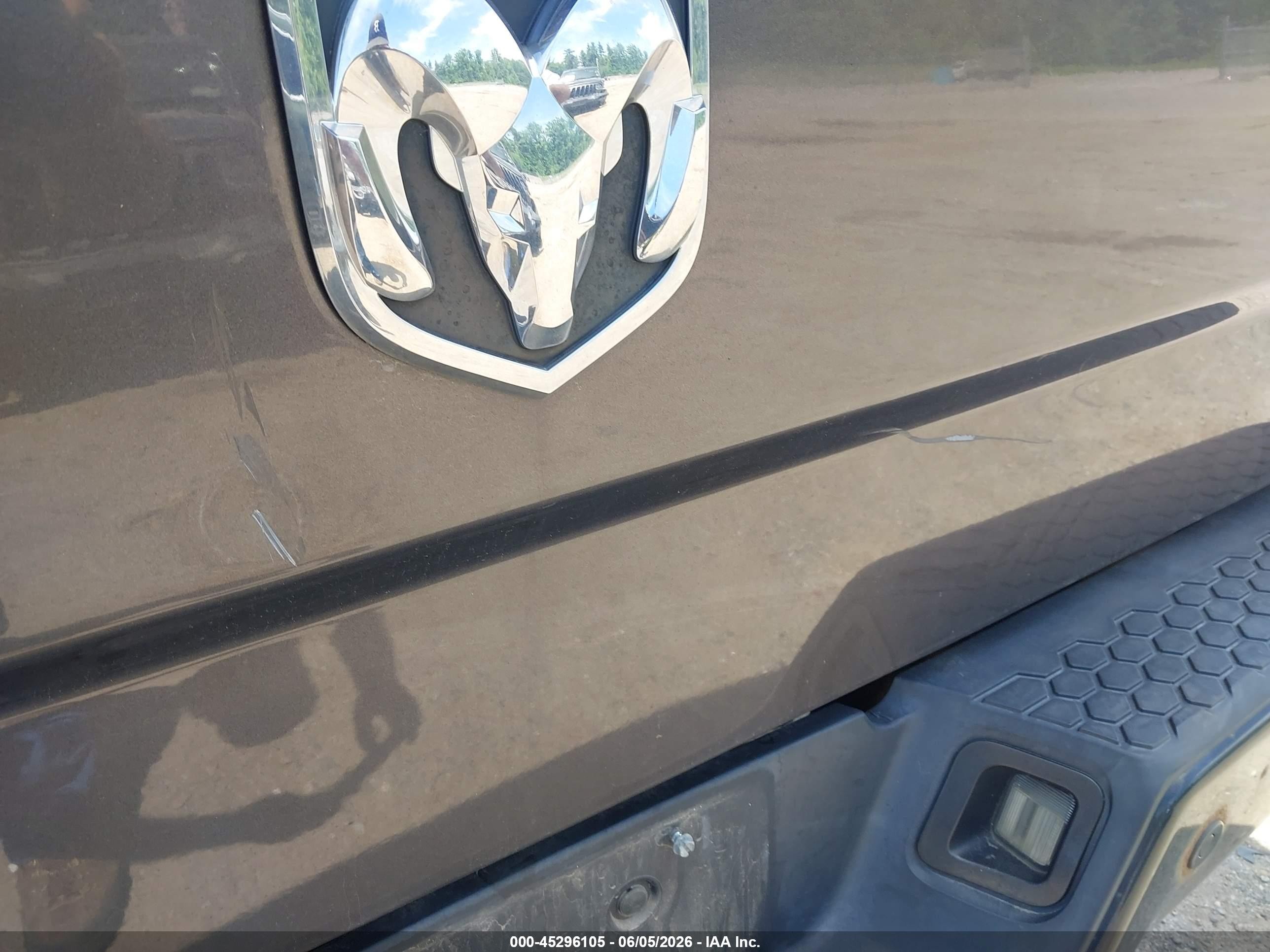 2015 Ram 1500 Outdoorsman Gray vin: 1C6RR7LT7FS626435