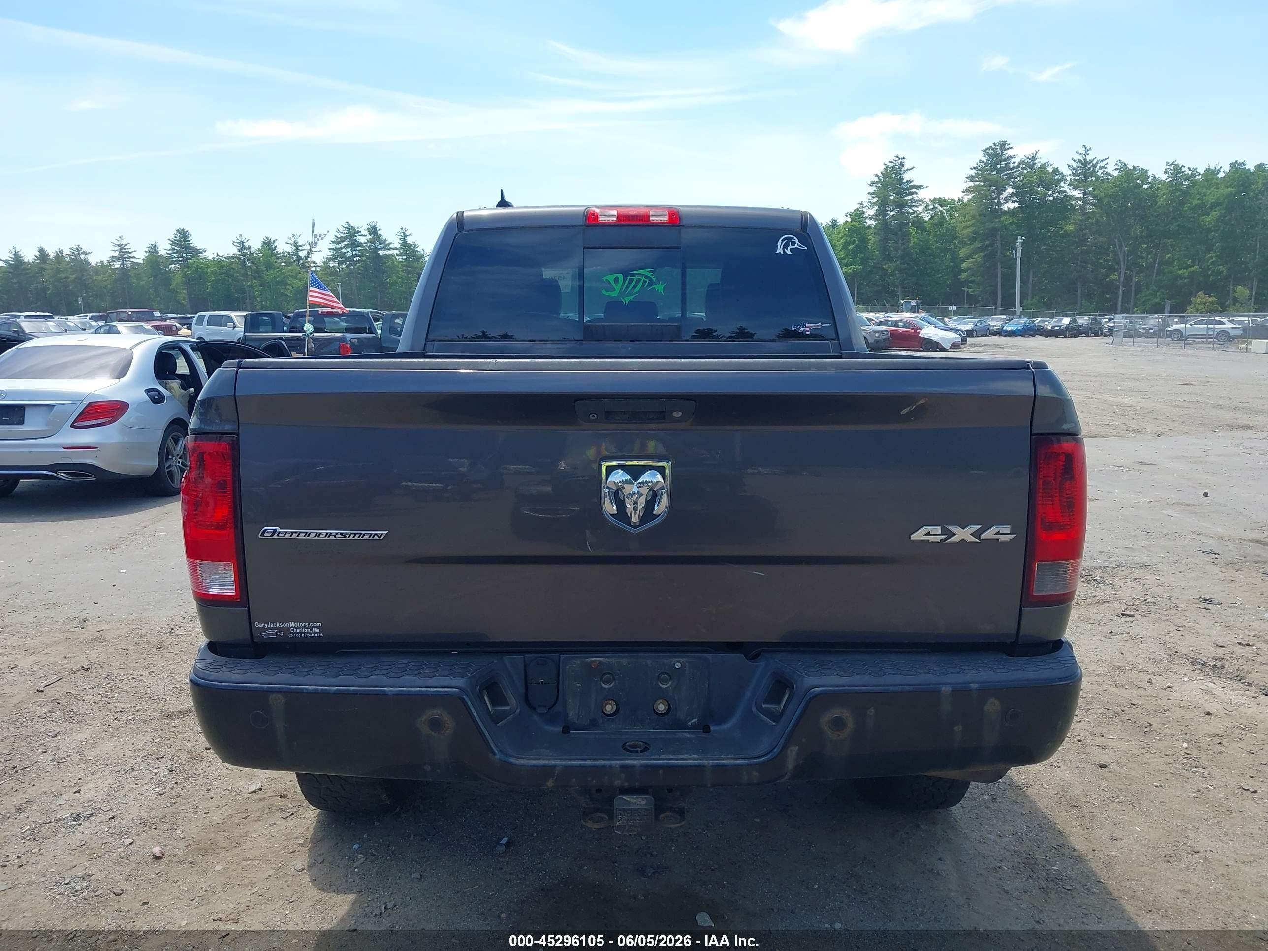 2015 Ram 1500 Outdoorsman Gray vin: 1C6RR7LT7FS626435