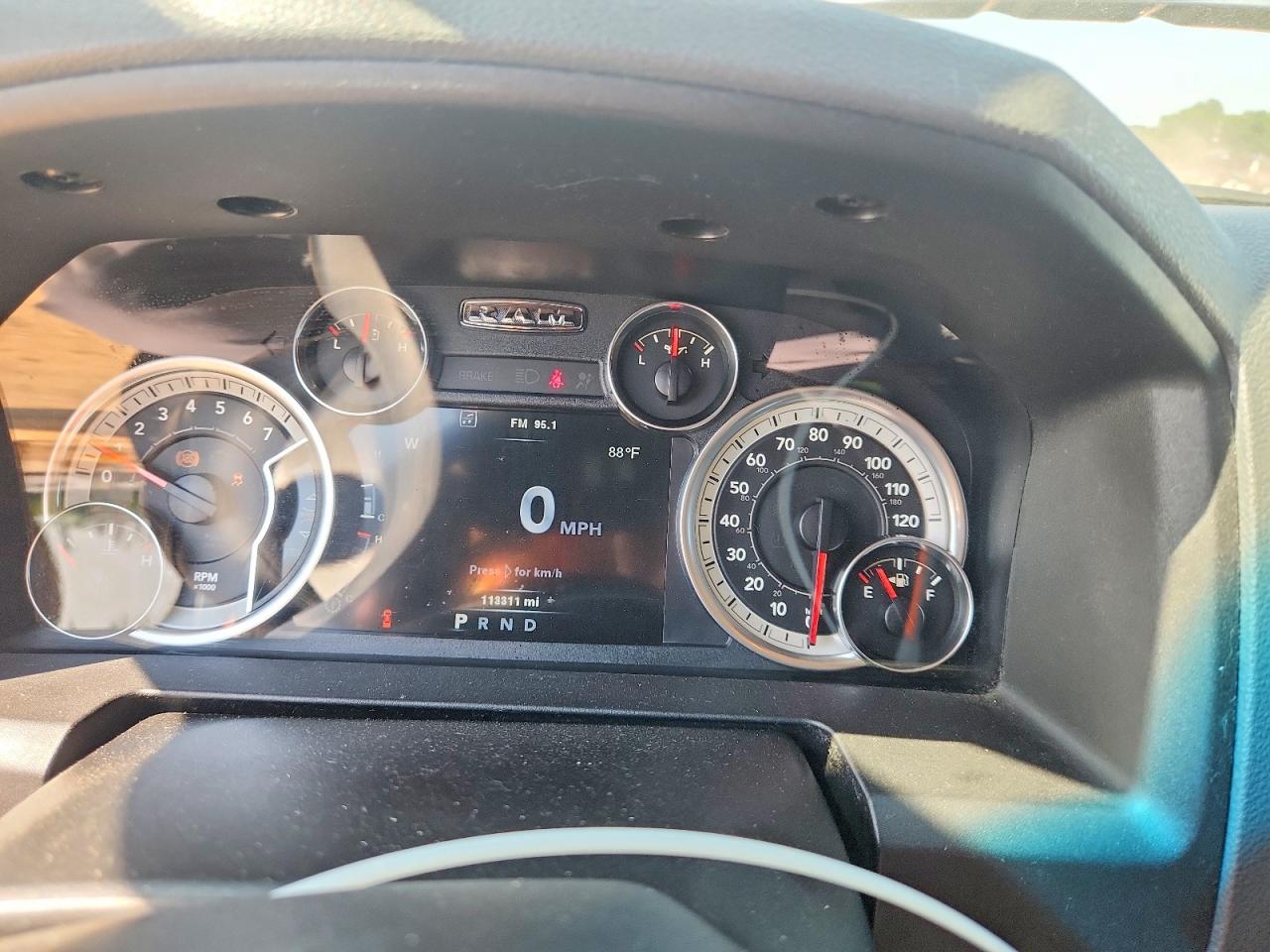 2014 Dodge Other Серебряный vin: 1C6RR7LT8ES143423