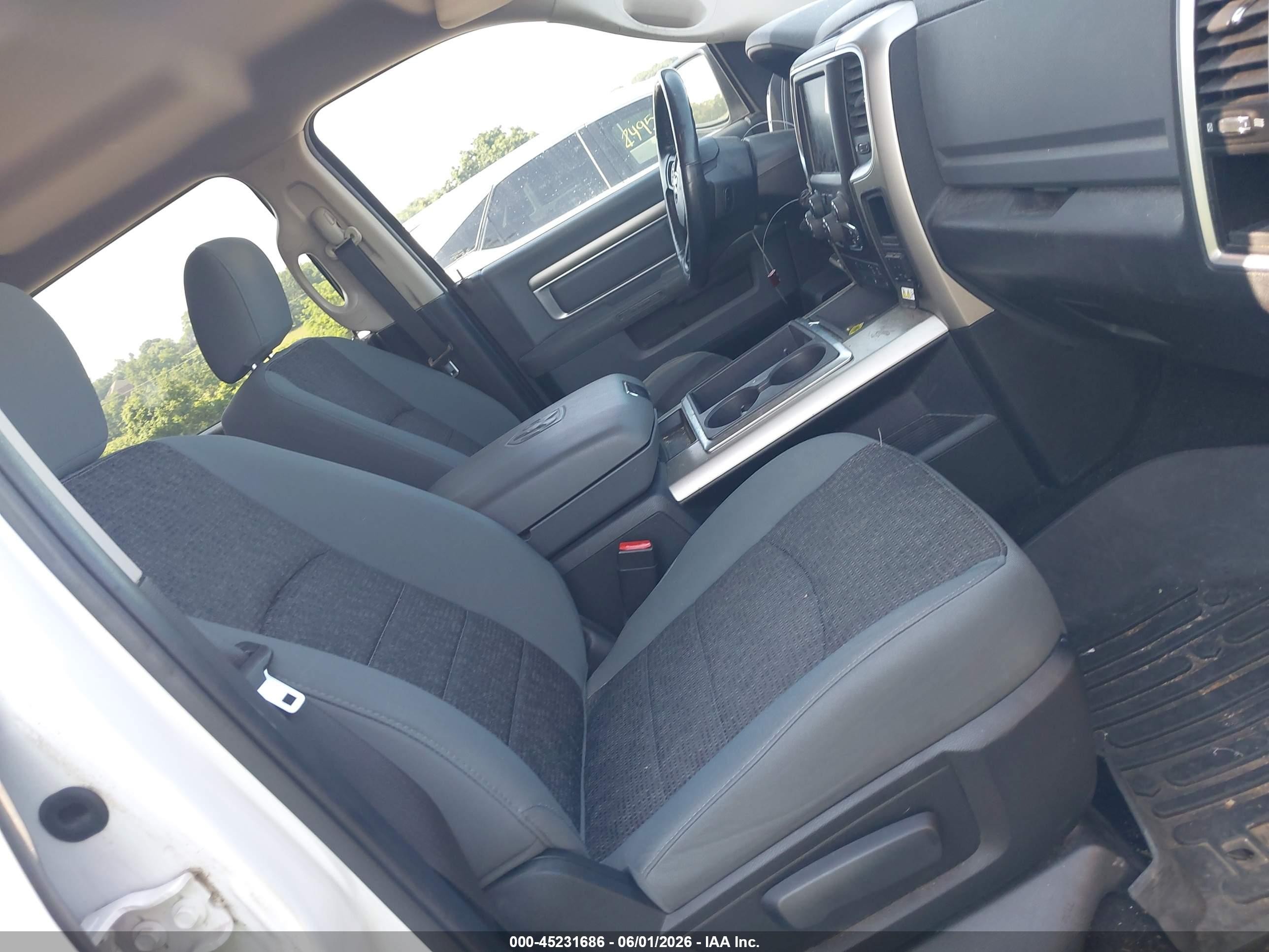 2014 Ram 1500 Big Horn White vin: 1C6RR7LT8ES193674