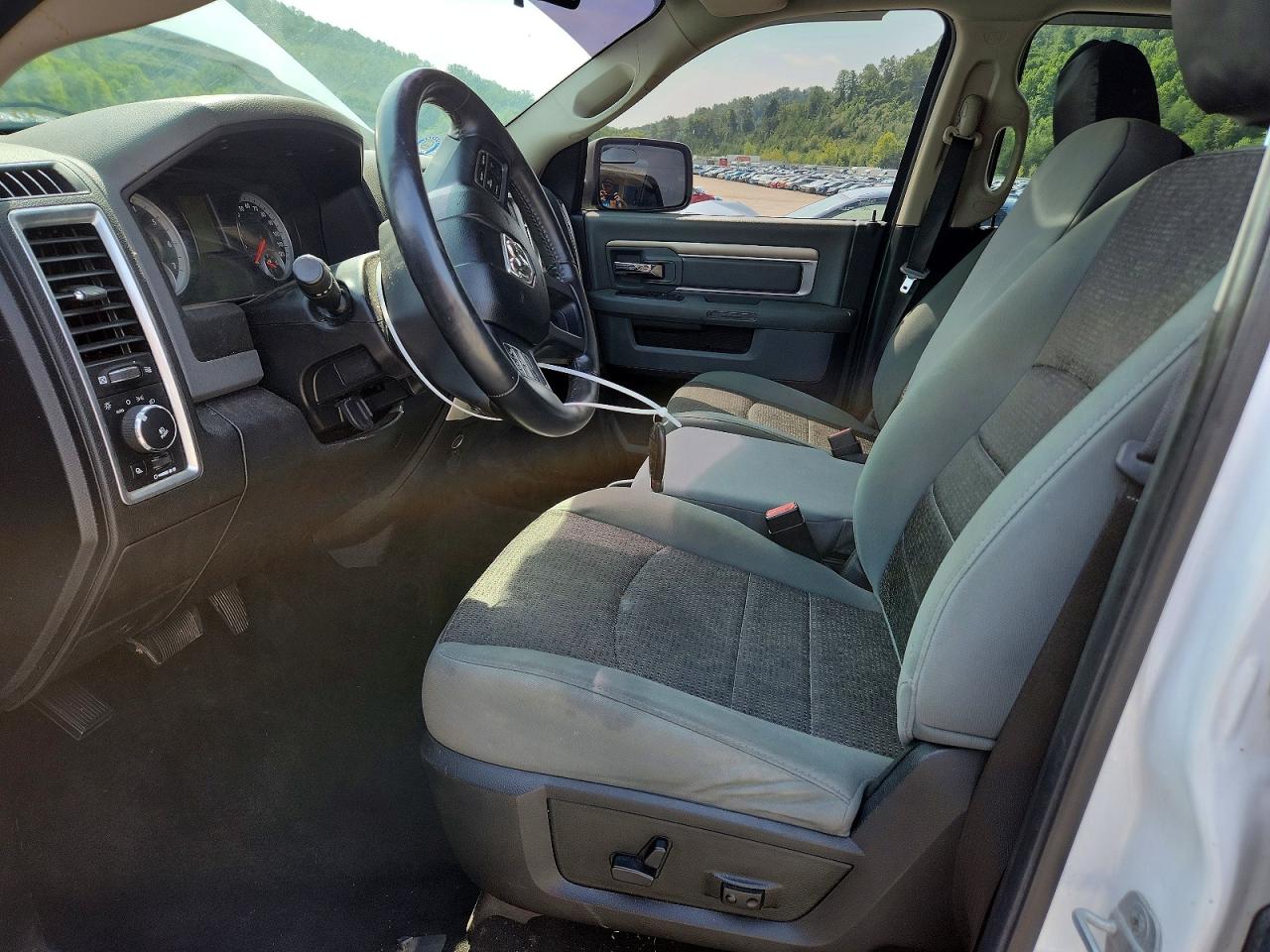 2014 Ram 1500 Slt White vin: 1C6RR7LT9ES268639